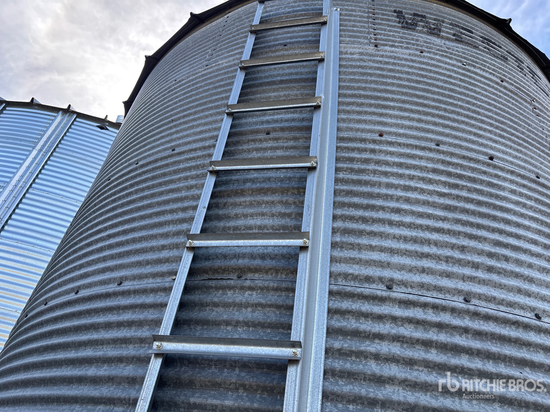 Westeel +/- 1500 BU 4 RING HOPPER