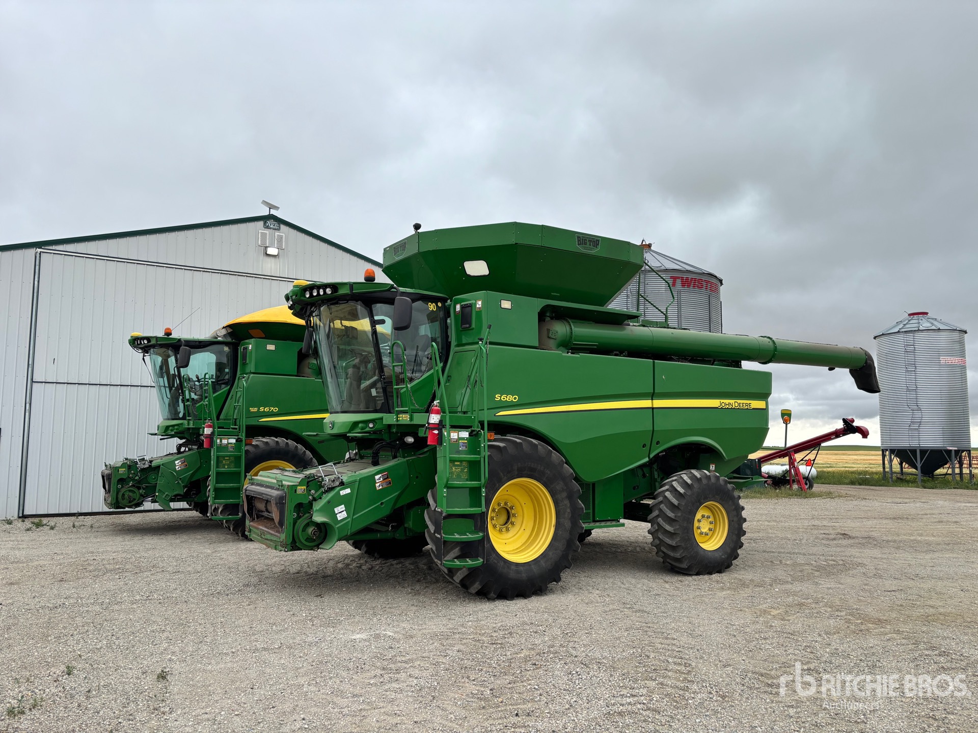 2013 John Deere S670