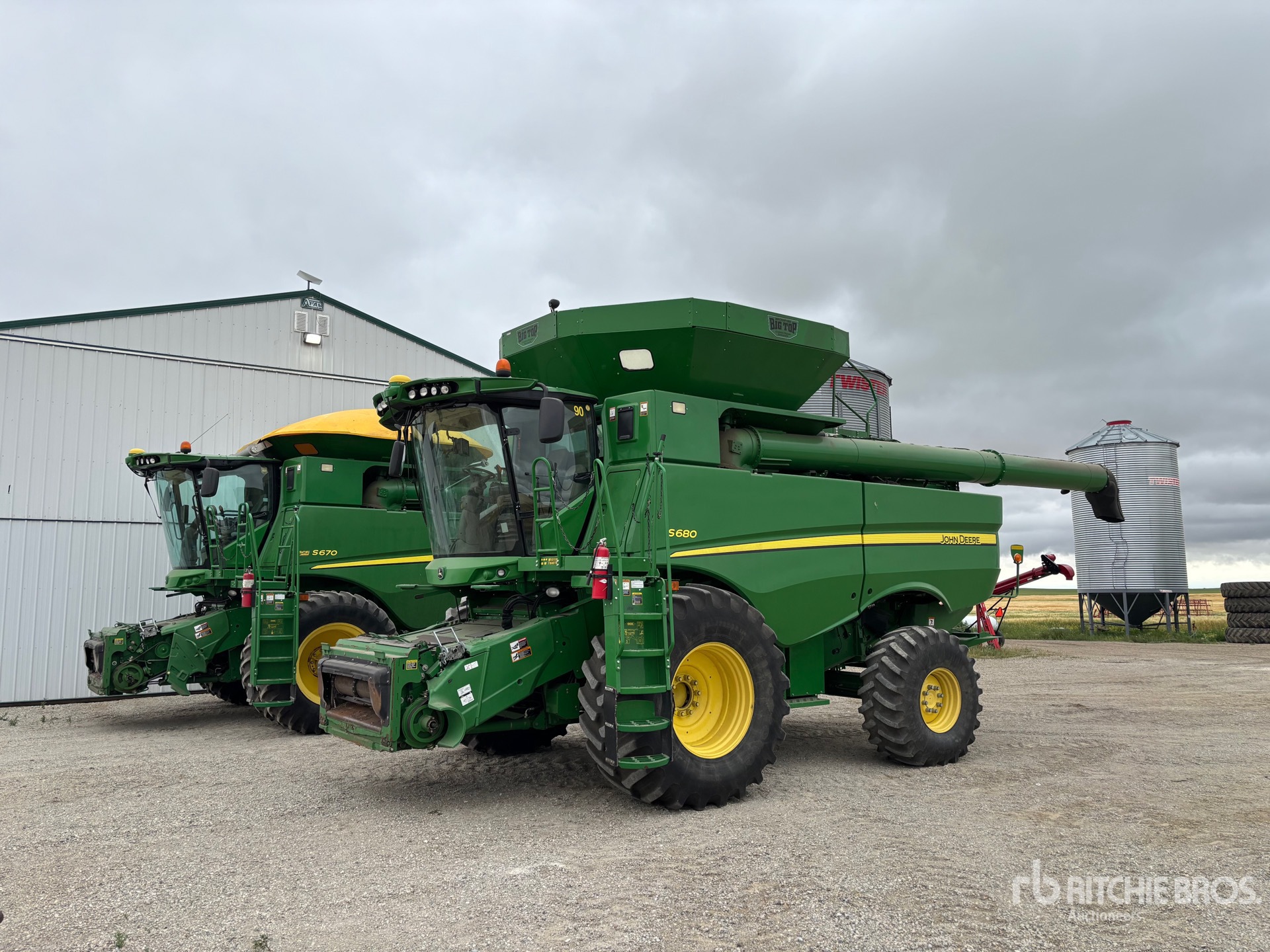 2013 John Deere S670