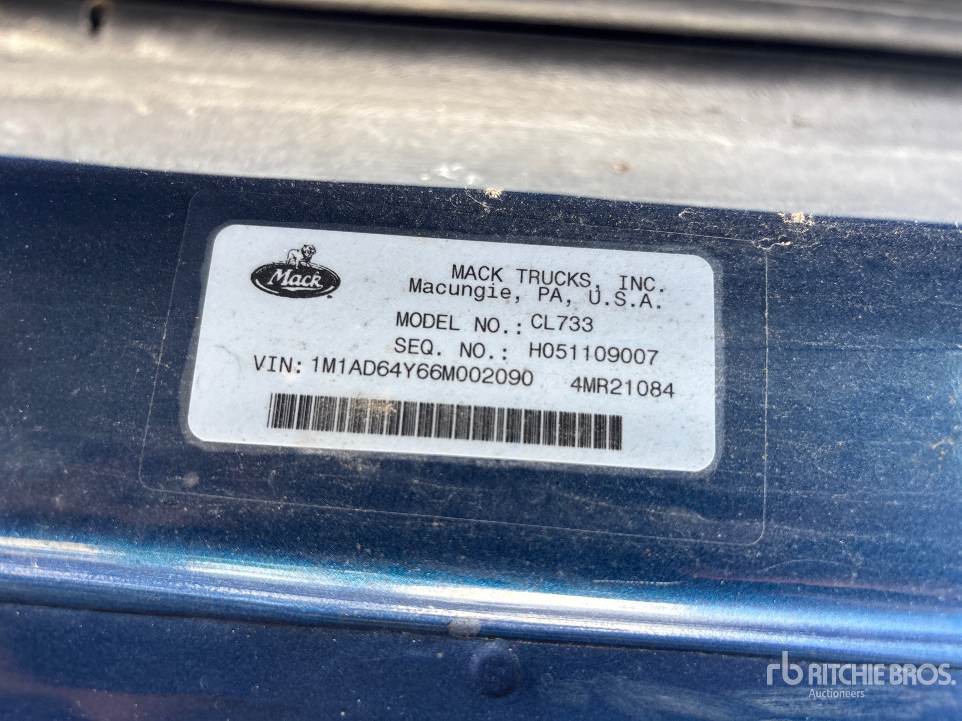 2006 Mack CL733