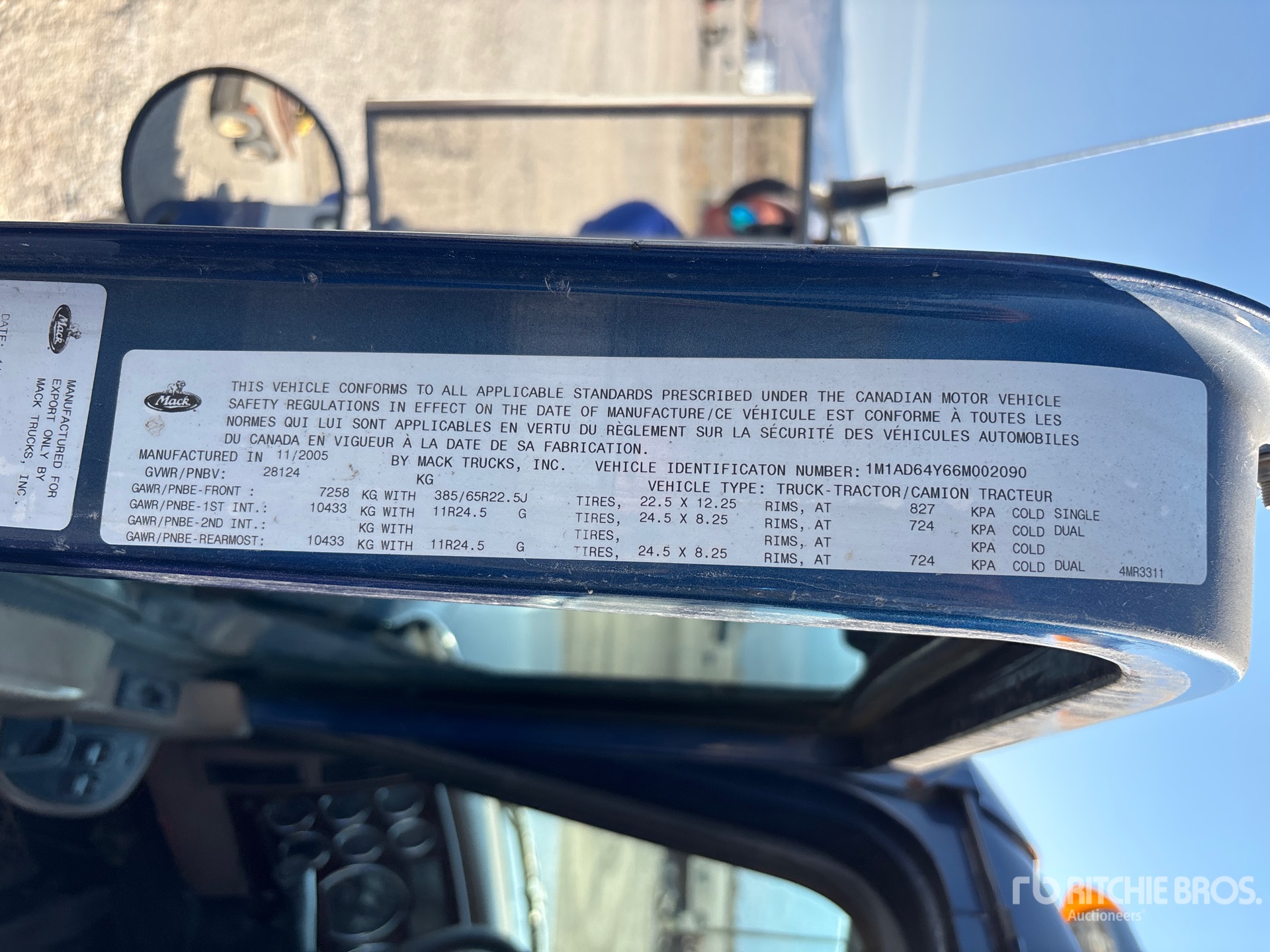2006 Mack CL733