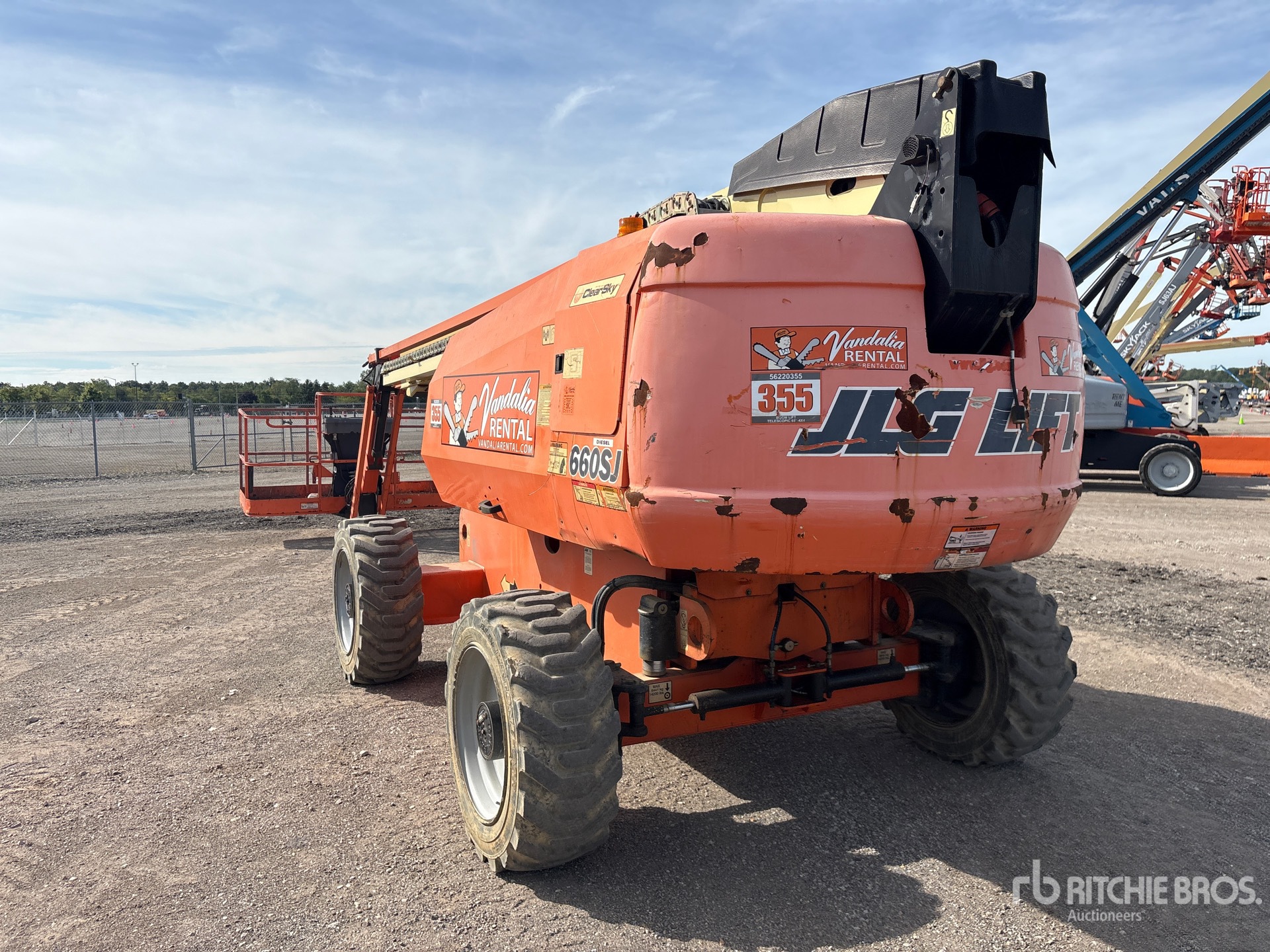 2014 JLG 660SJ