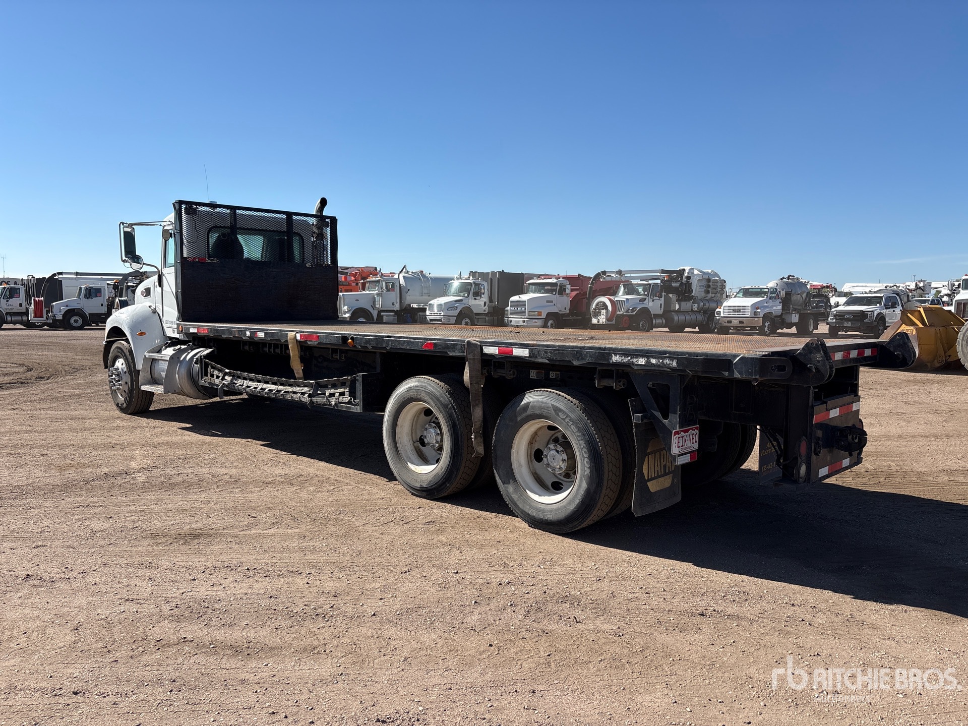 2016 Peterbilt 348