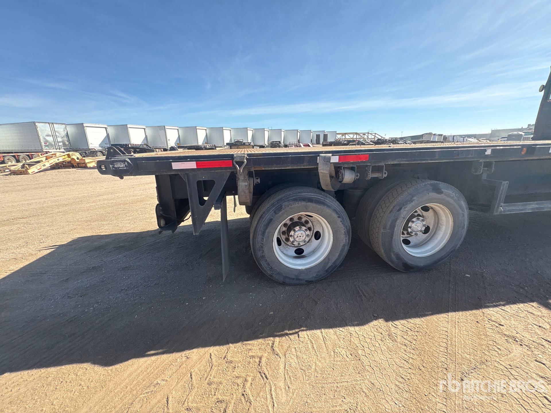 2016 Peterbilt 348