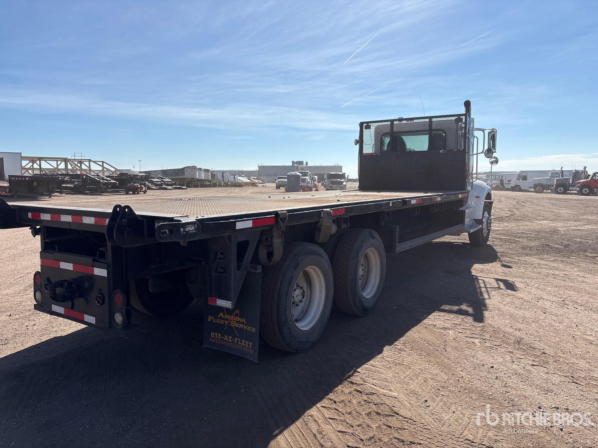 2016 Peterbilt 348