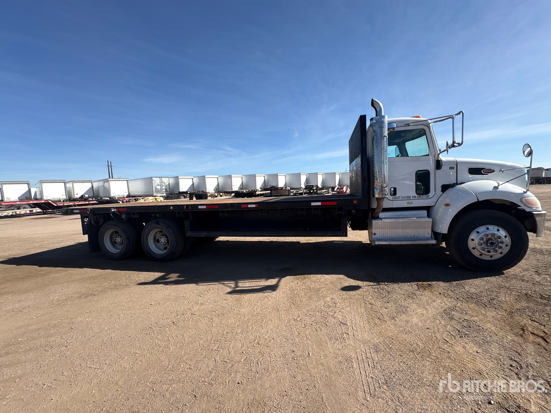 2016 Peterbilt 348