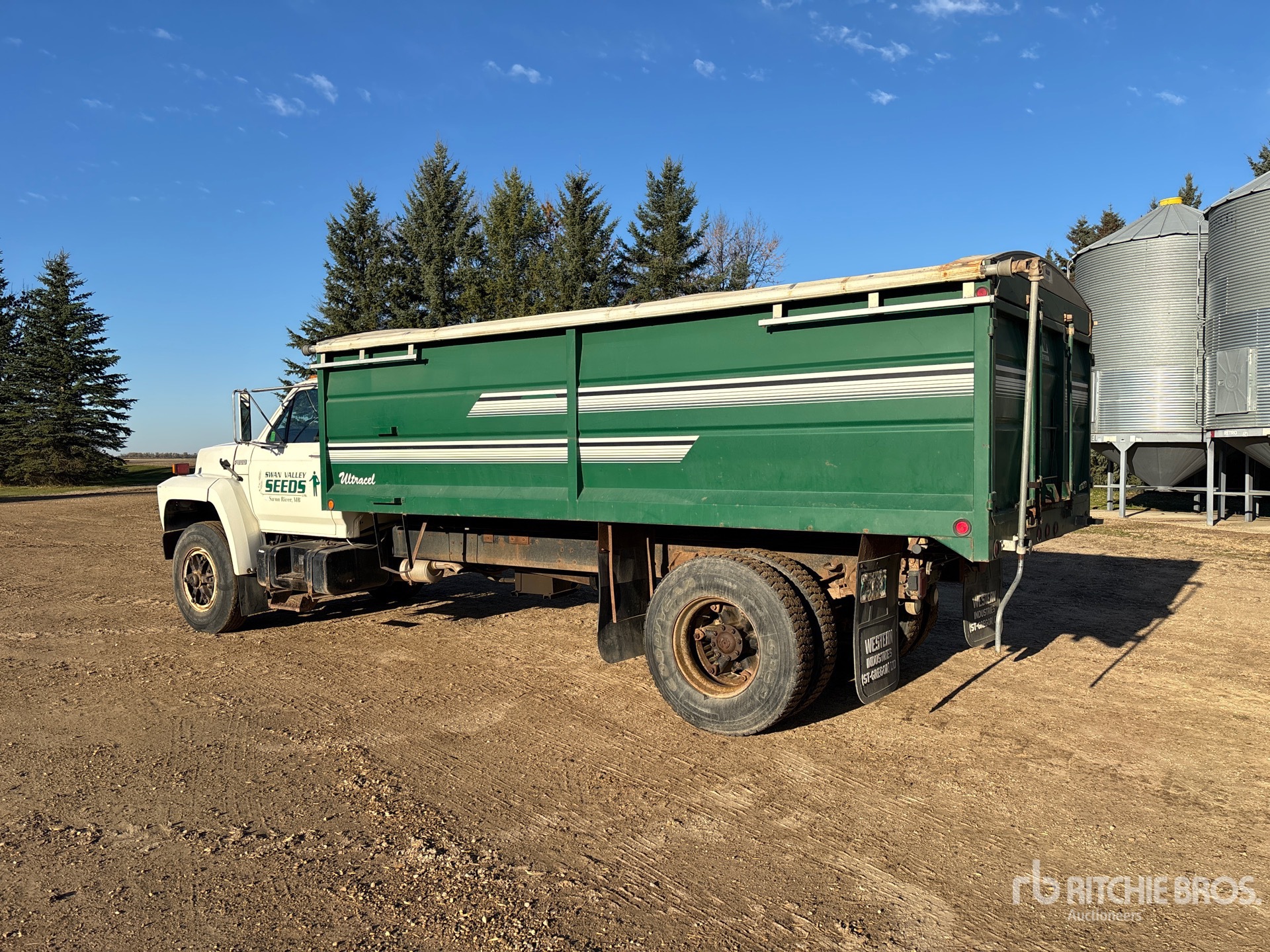 1989 Ford 800