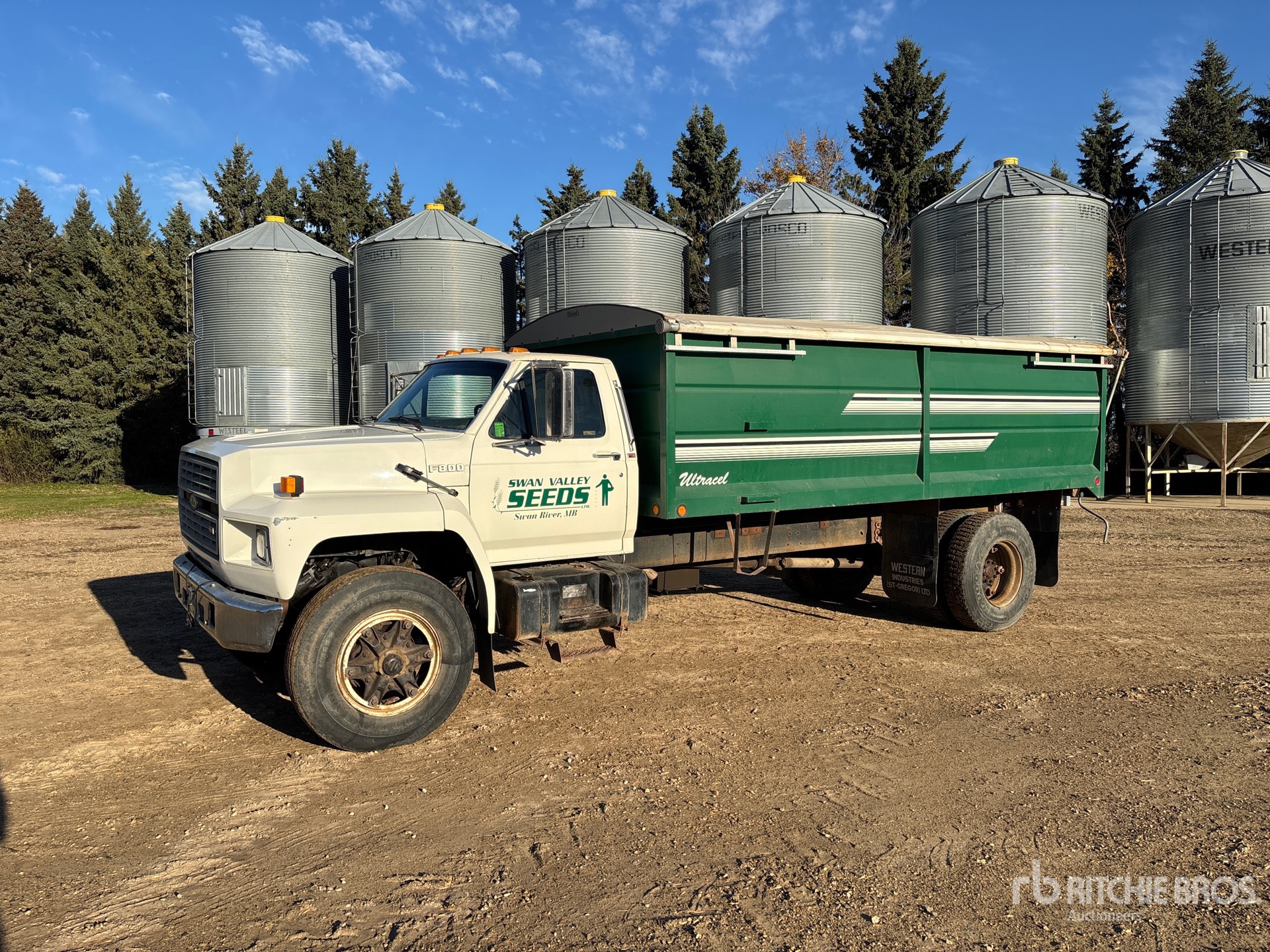 1989 Ford 800