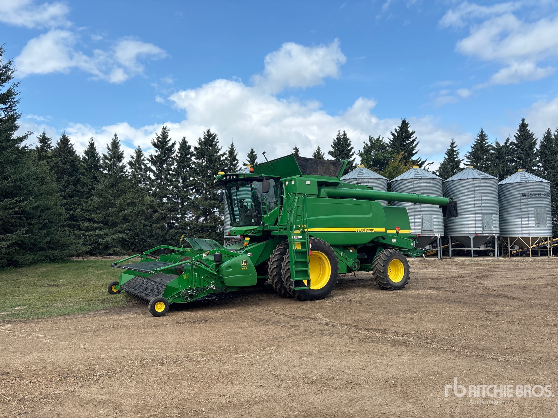 2013 John Deere T670