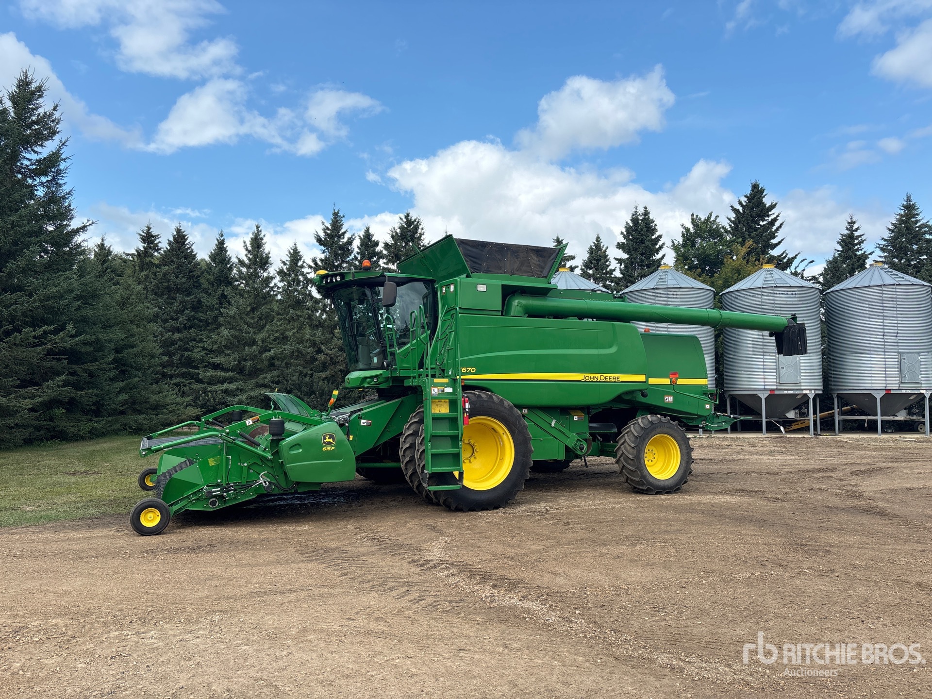 2013 John Deere T670