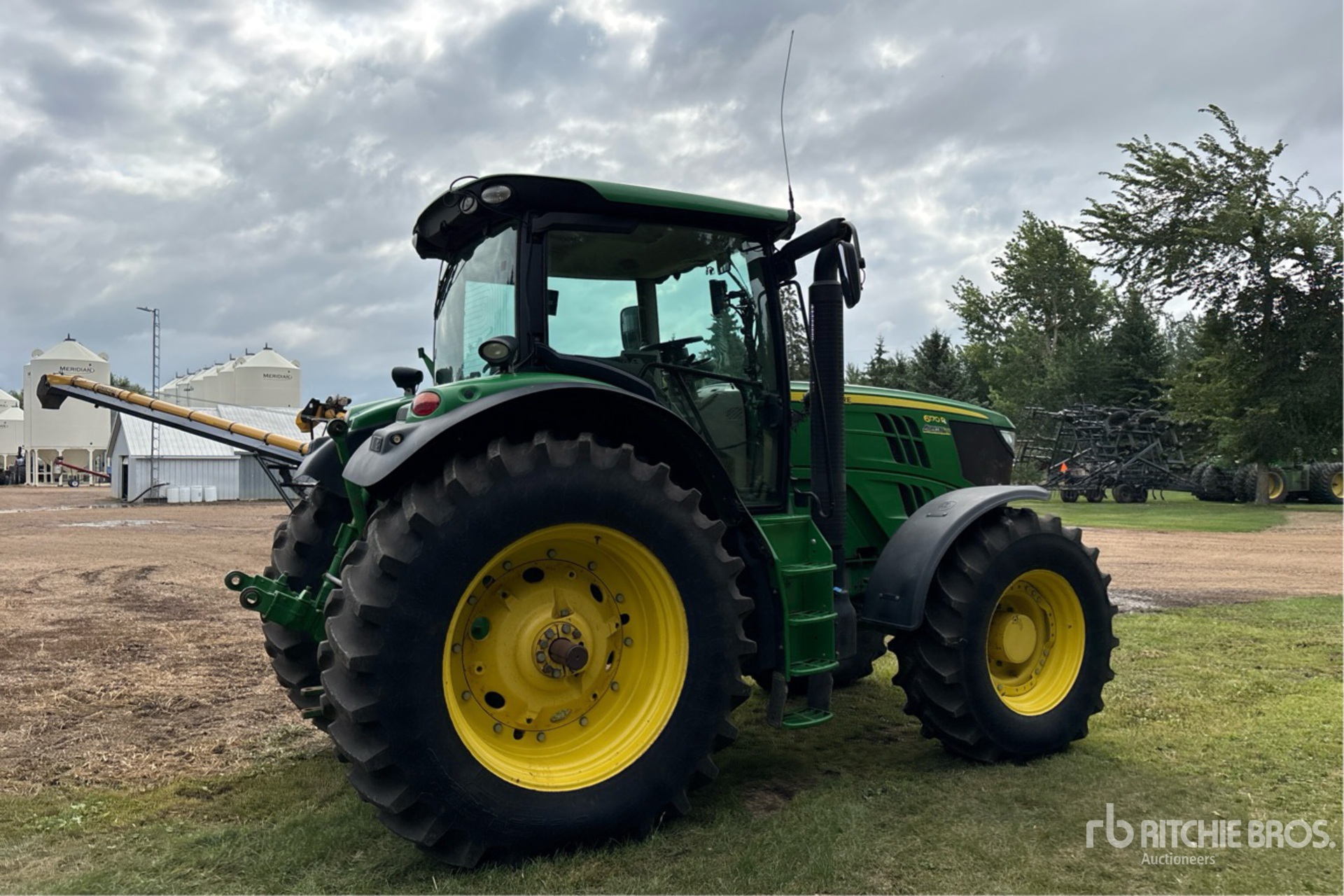 2013 John Deere 6170R