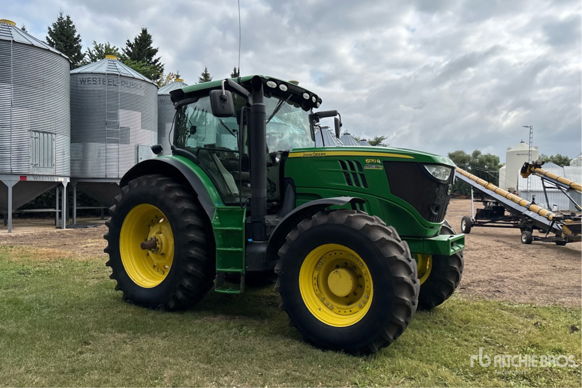 2013 John Deere 6170R