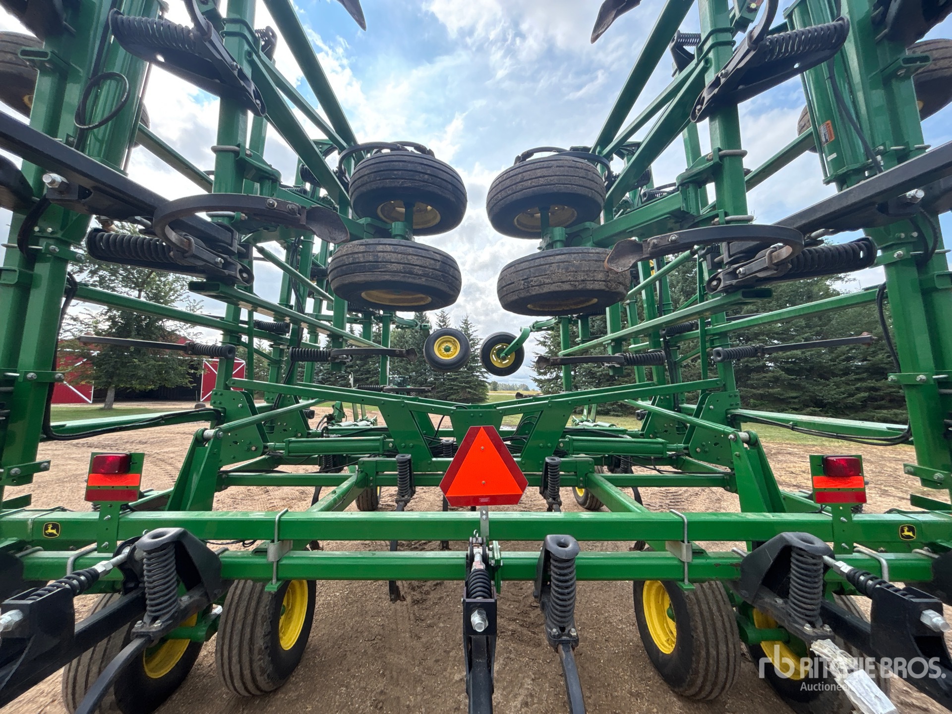 2014 John Deere 2410