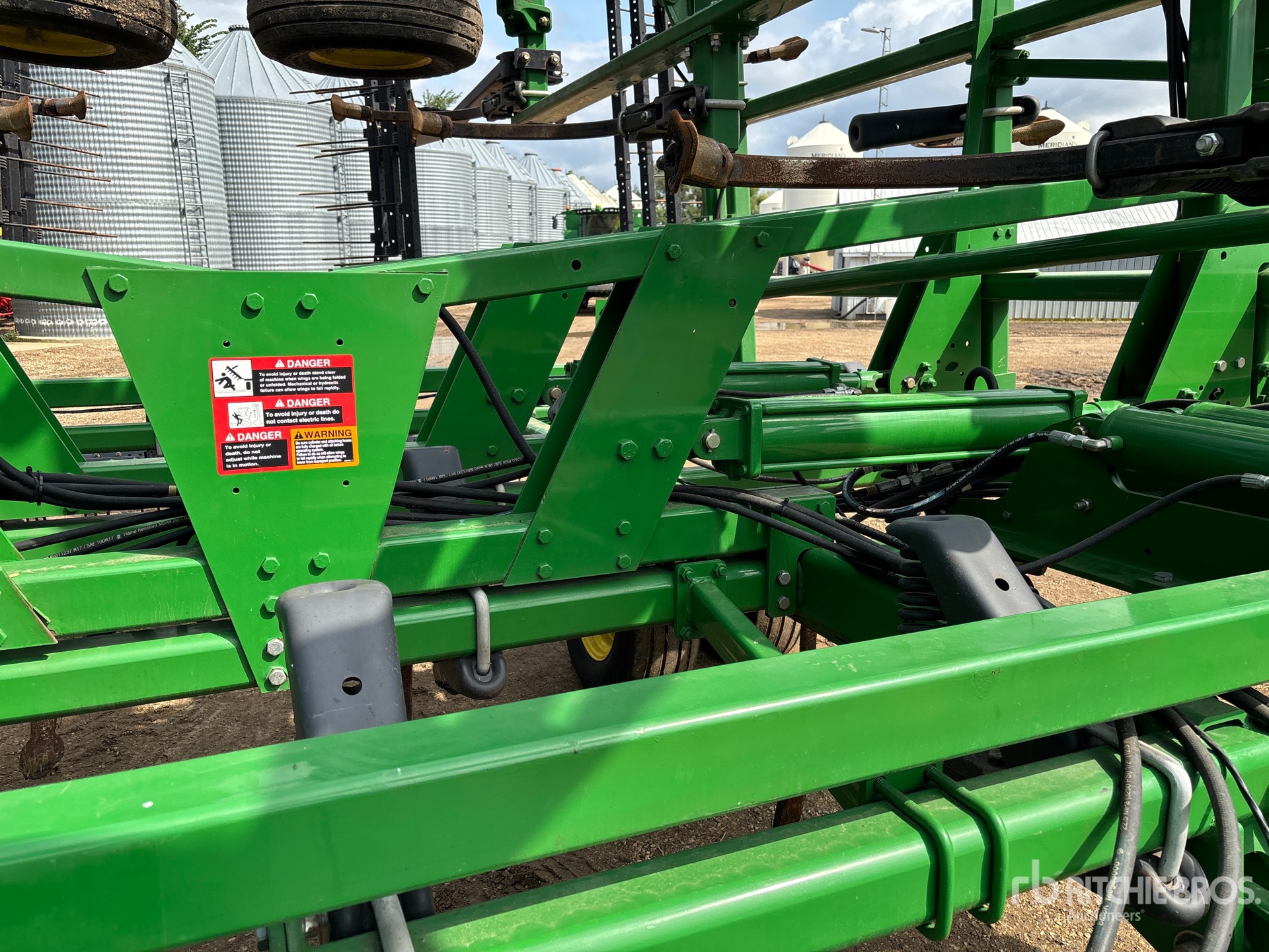 2014 John Deere 2410