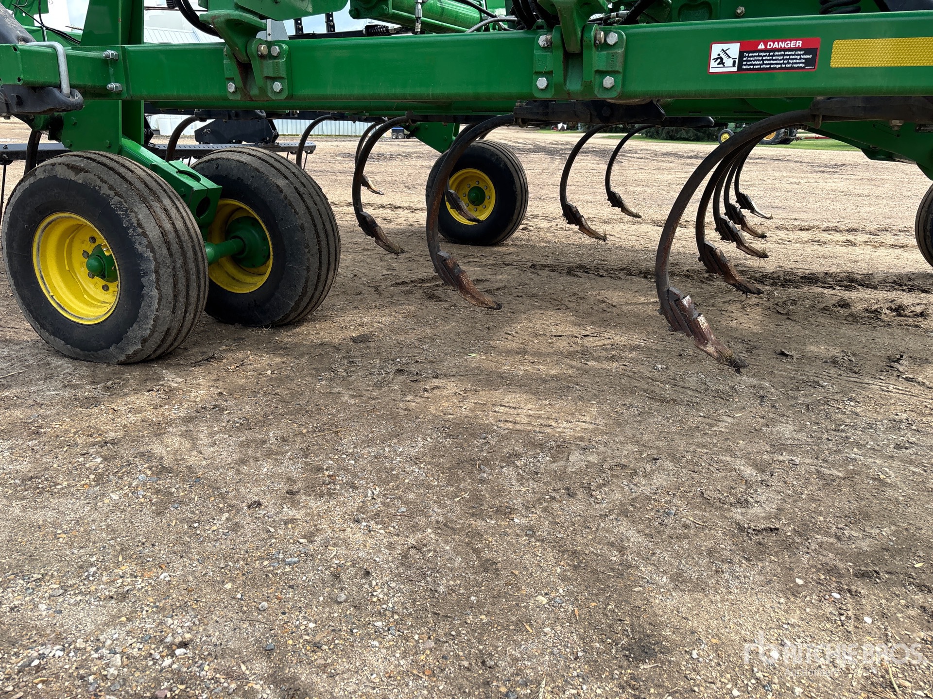 2014 John Deere 2410