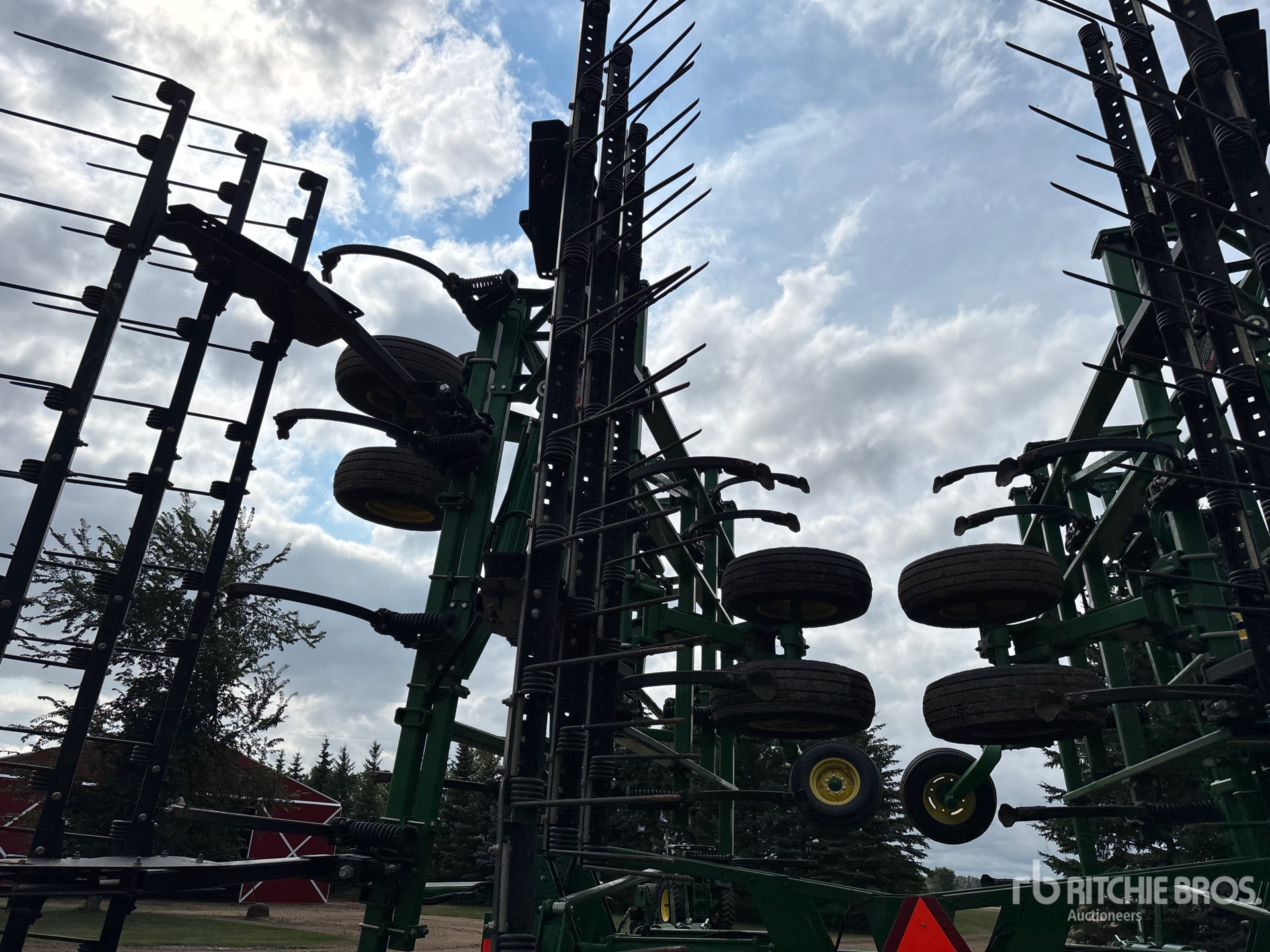 2014 John Deere 2410