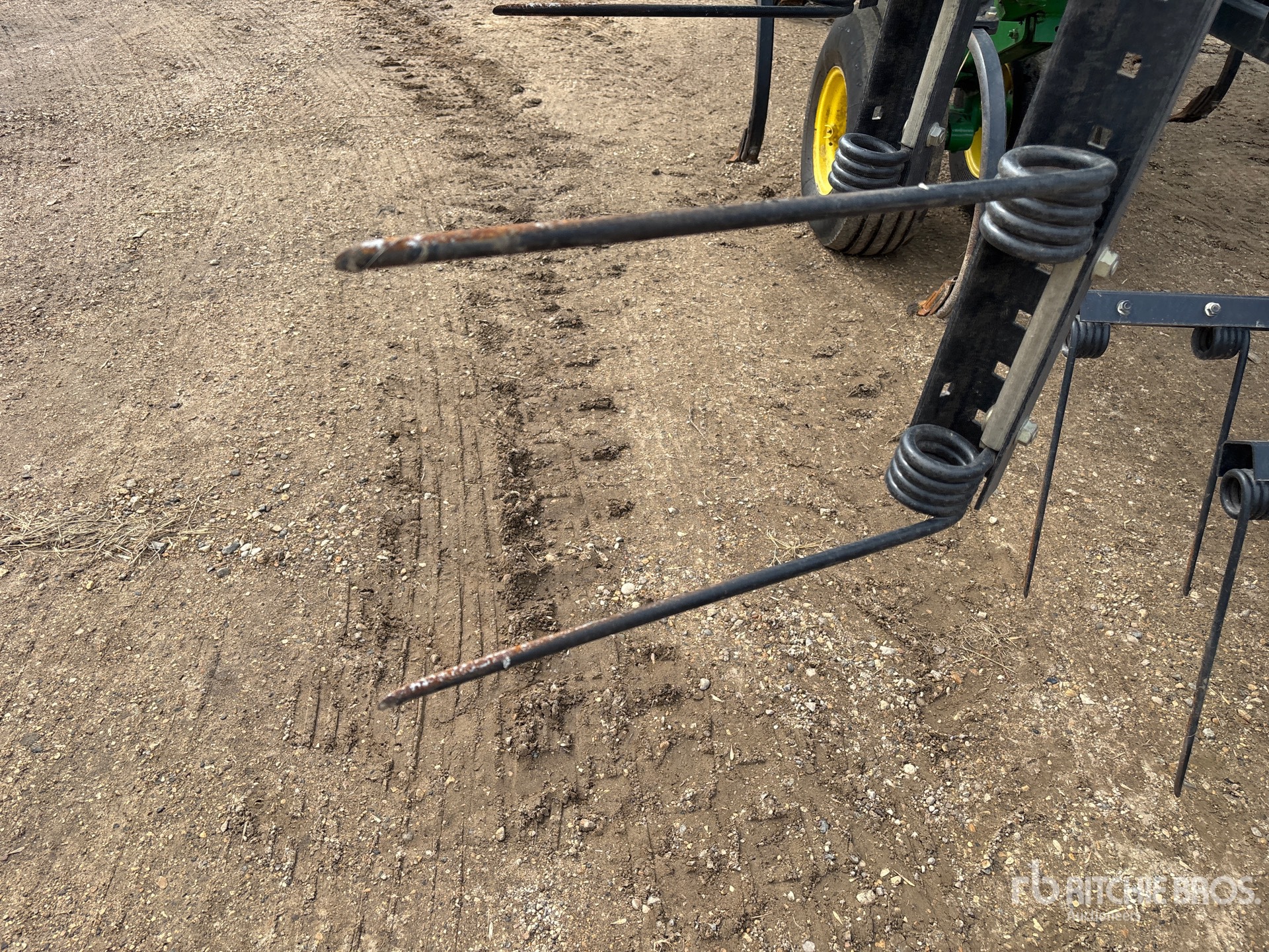 2014 John Deere 2410