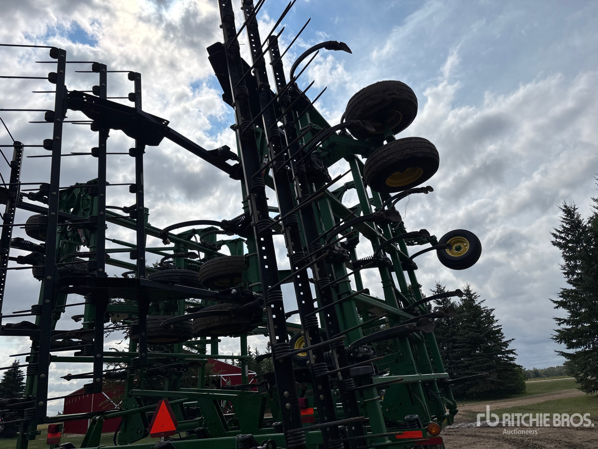 2014 John Deere 2410