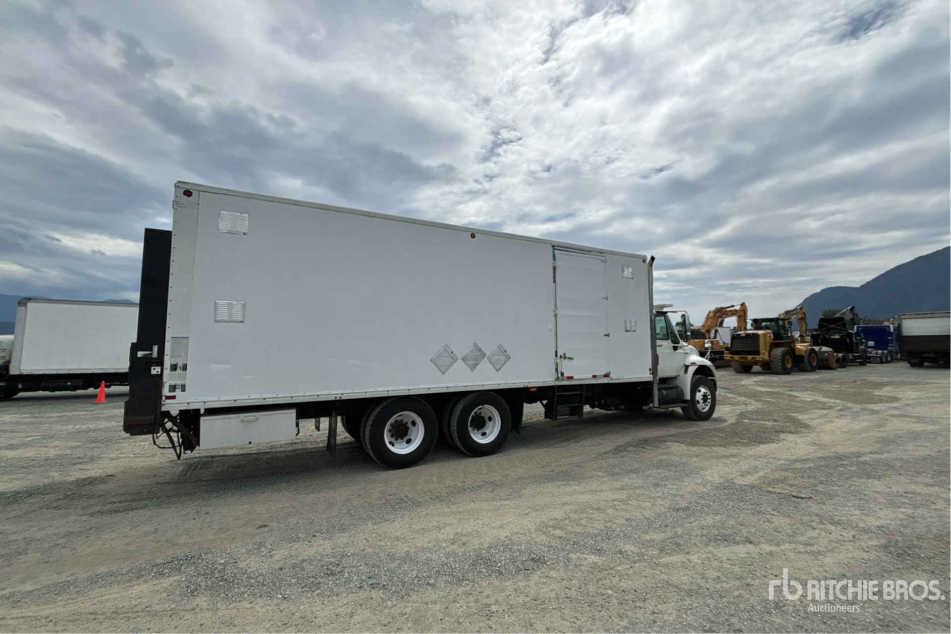 2009 International 4400
