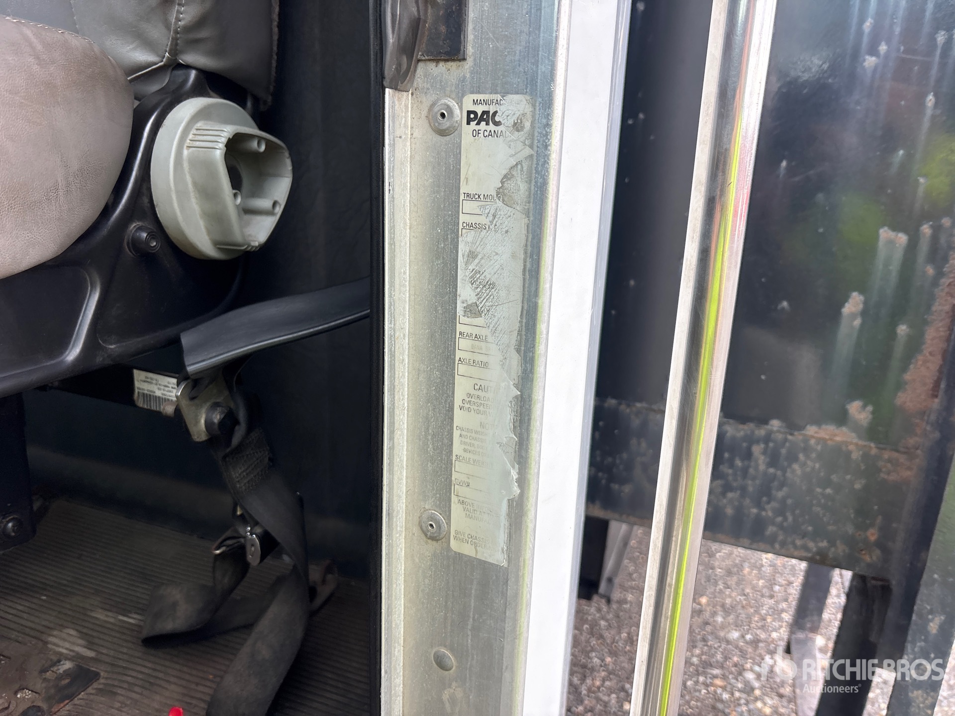 2003 Kenworth T300