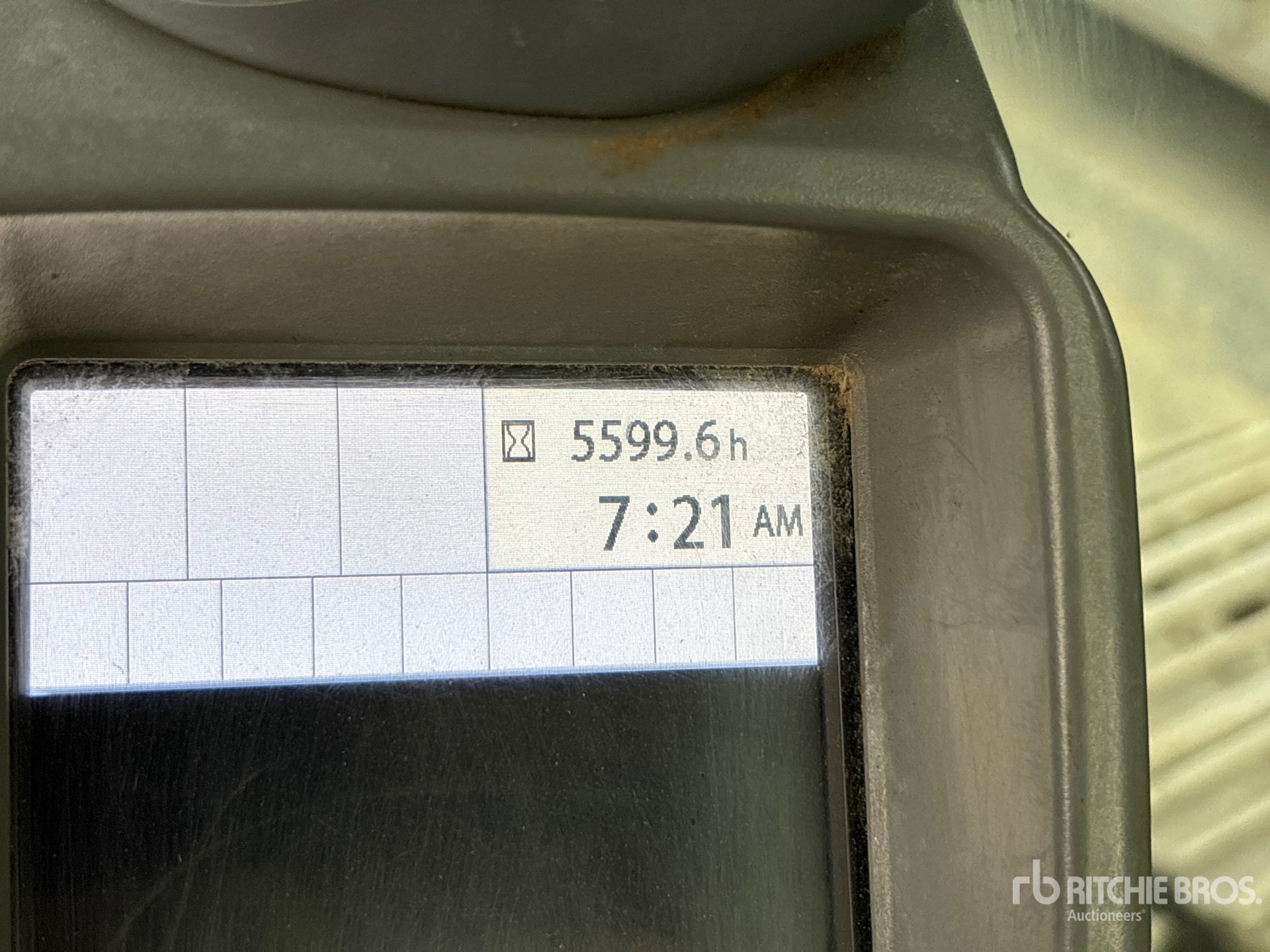 2021 John Deere 210G