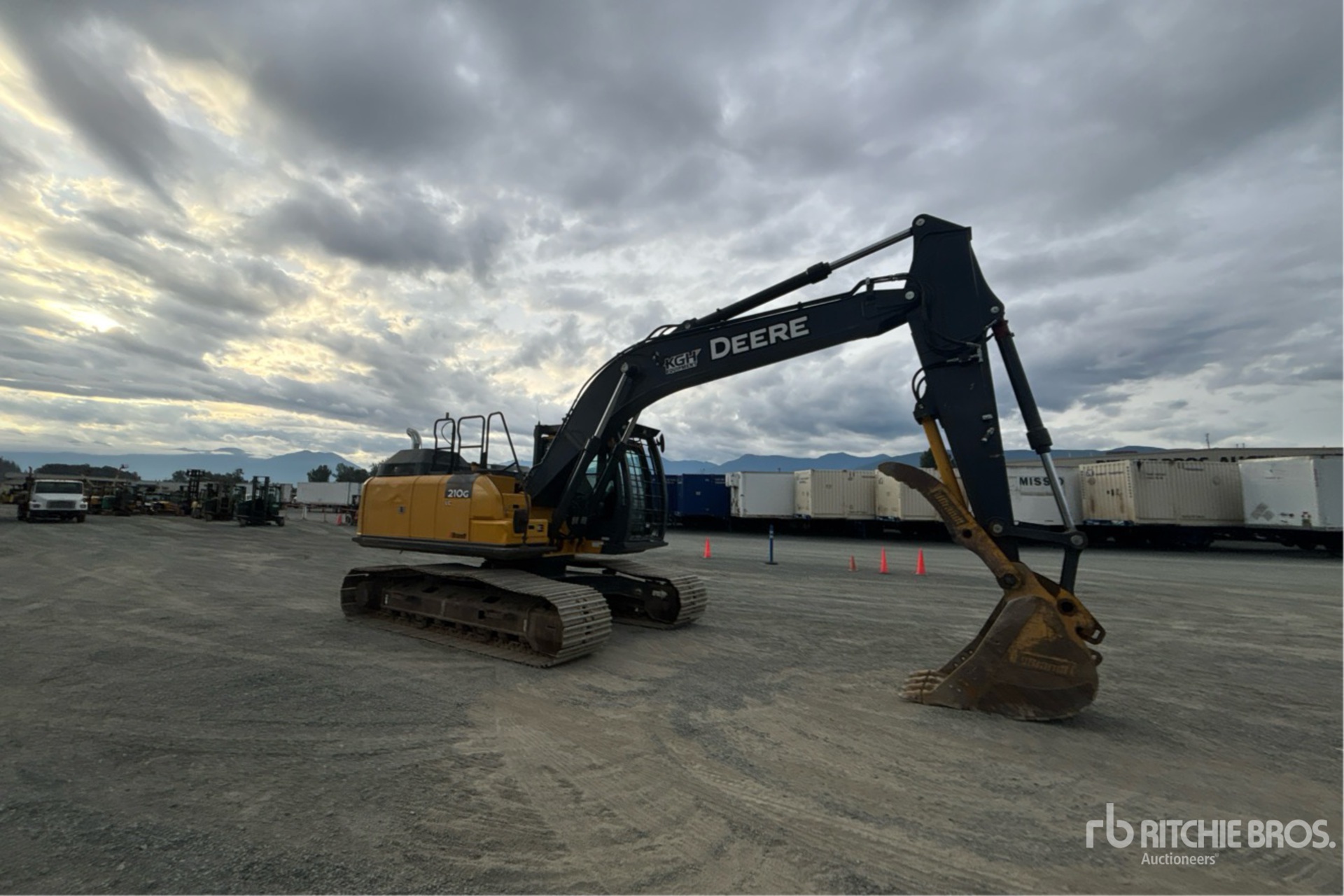 2021 John Deere 210G