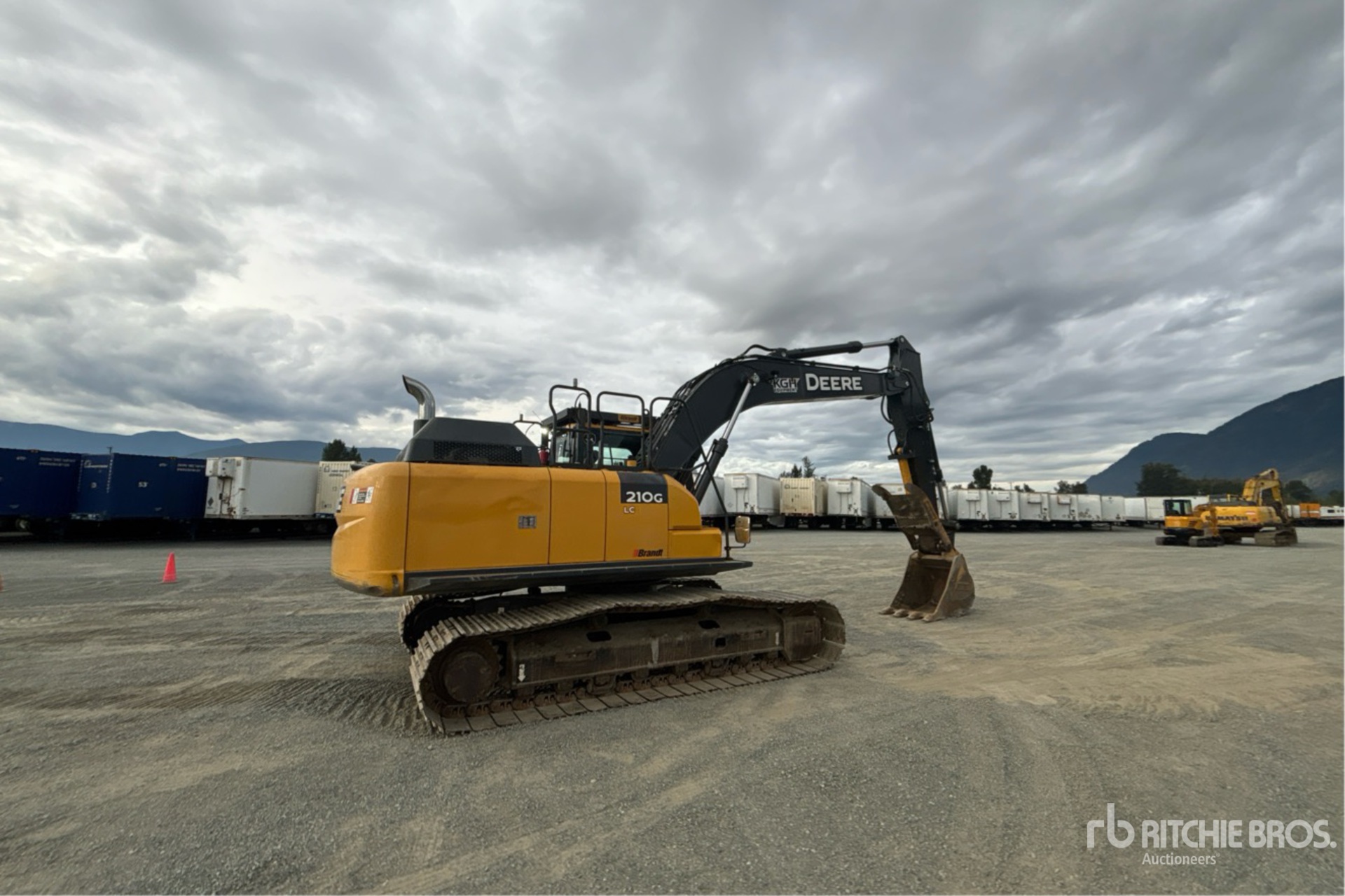 2021 John Deere 210G
