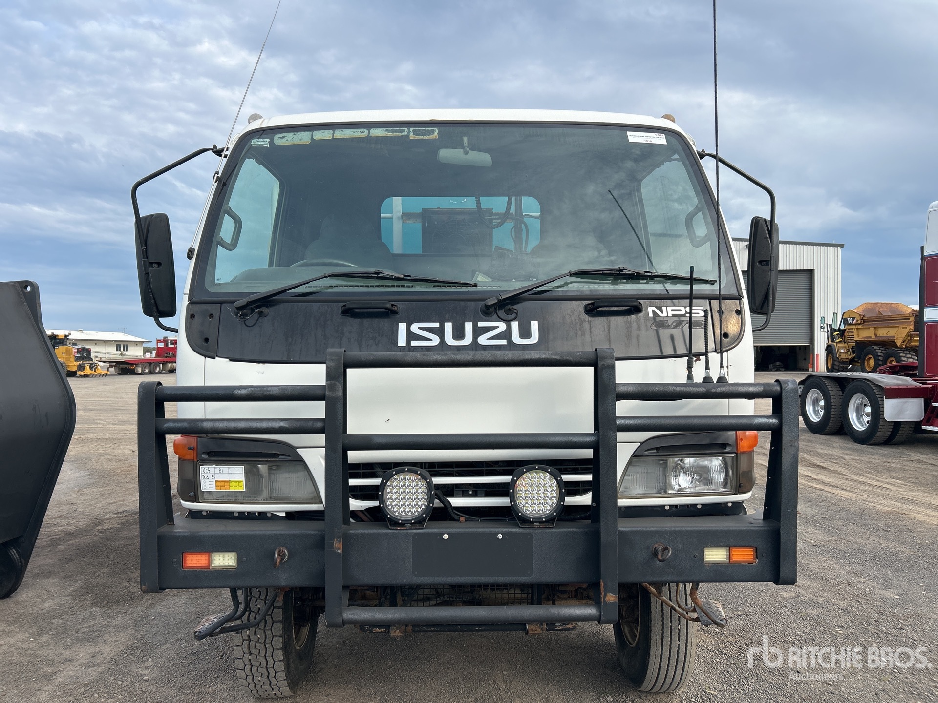 2003 Isuzu NPS 300