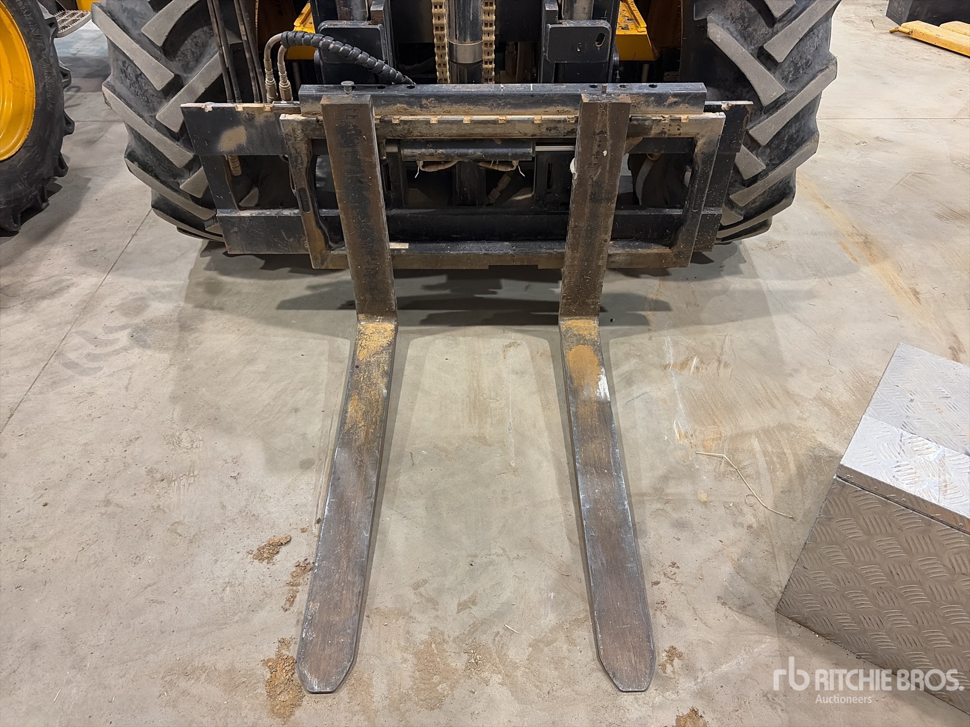 2019 JCB 9404