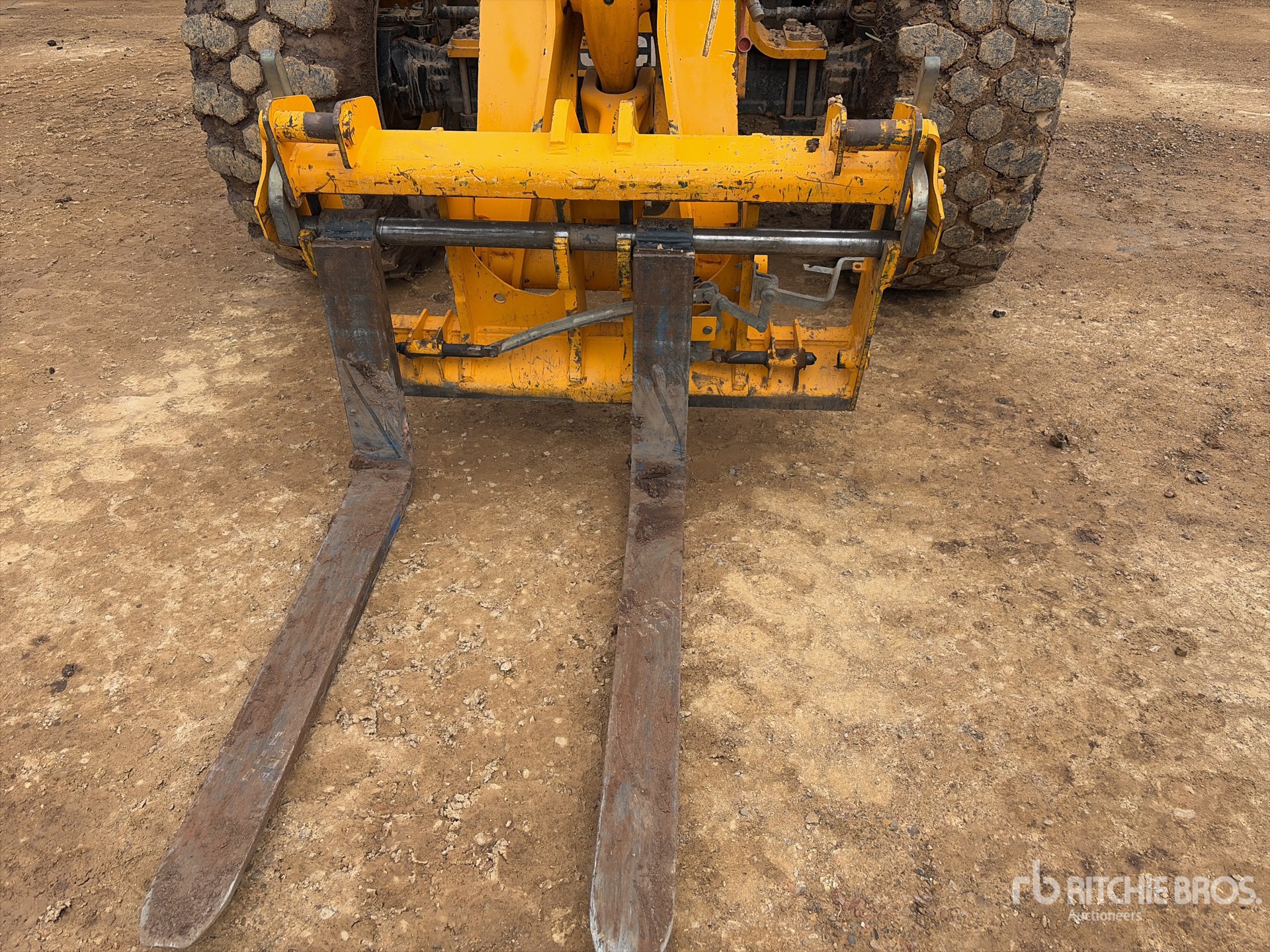 2021 JCB 560-80