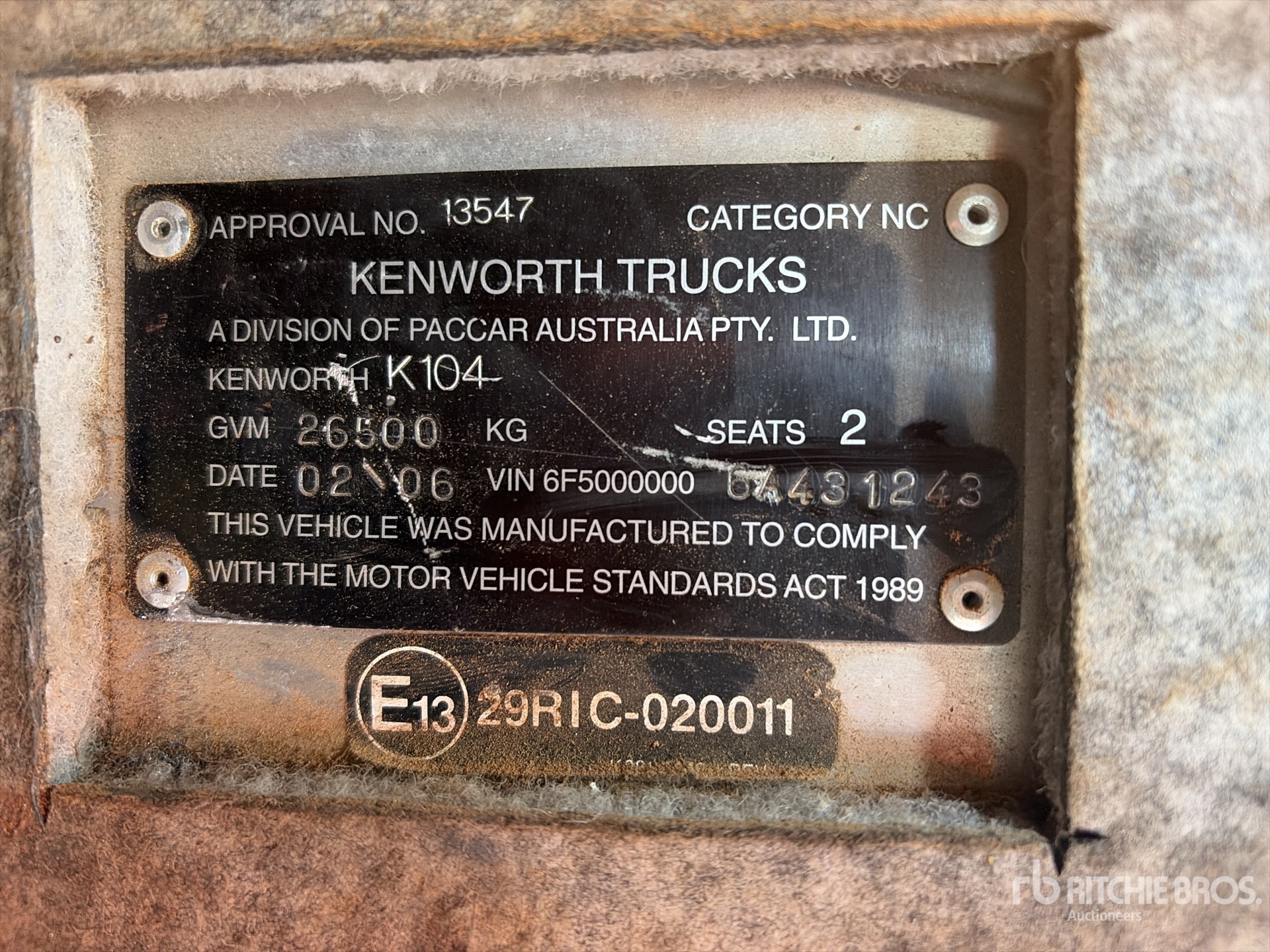 2006 Kenworth K104