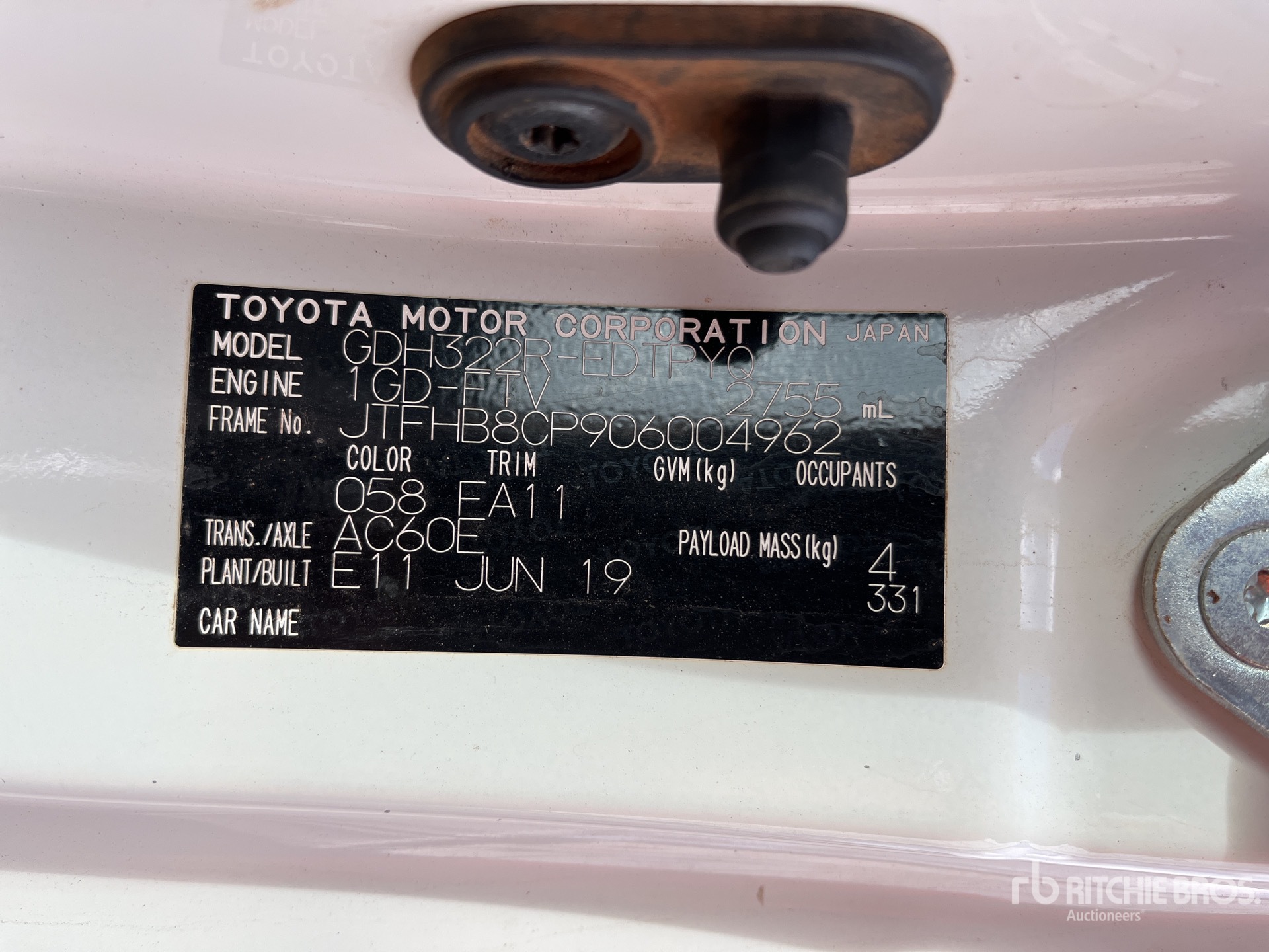2019 Toyota HIACE