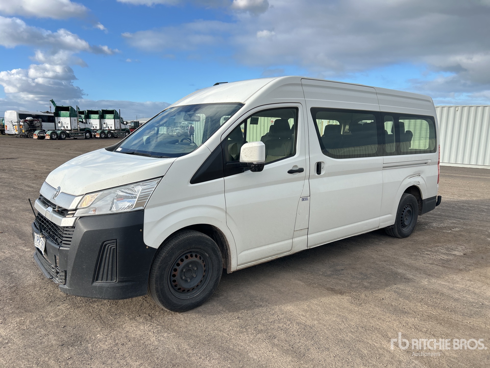 2019 Toyota HIACE COMMUTER