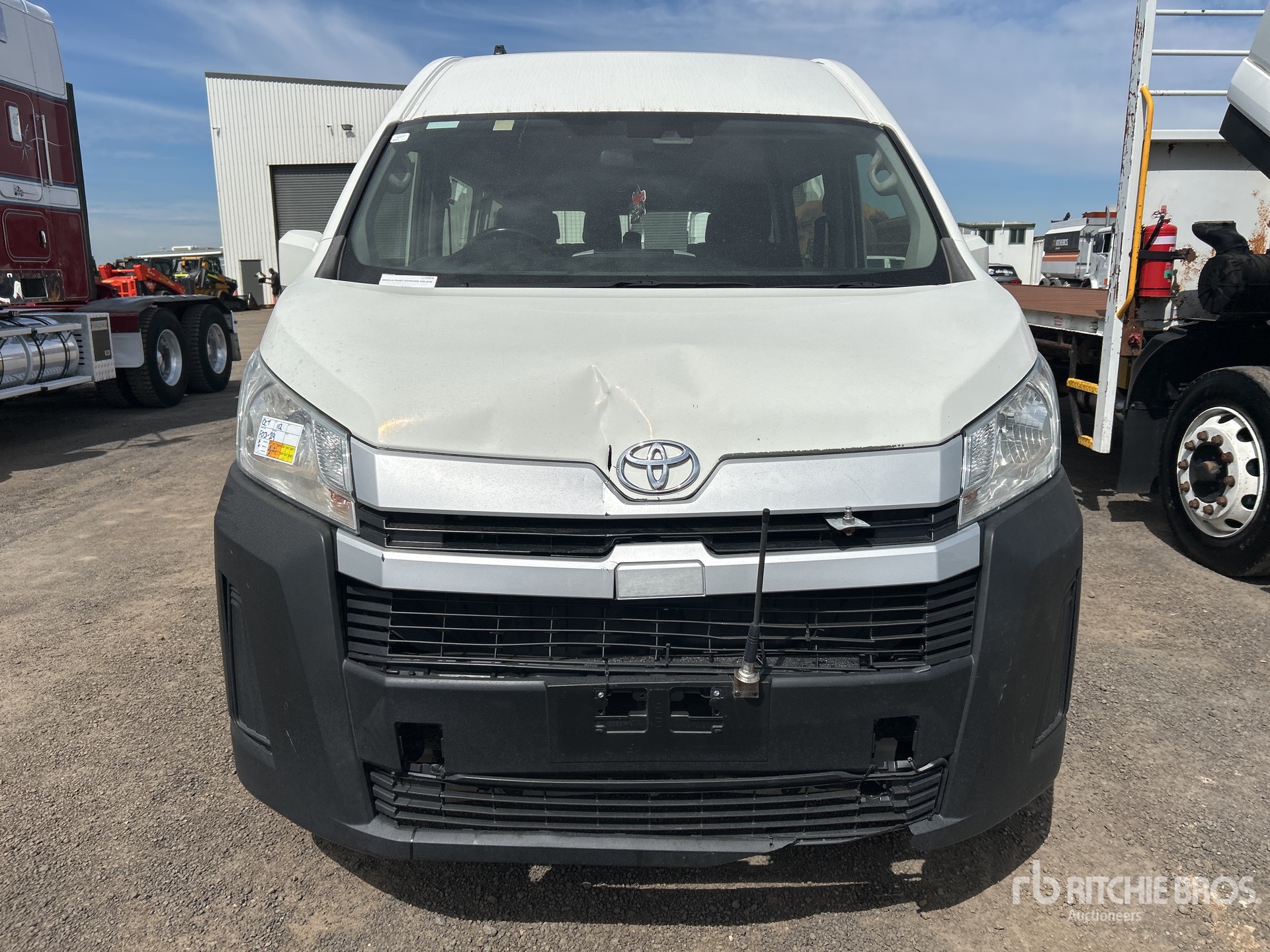 2019 Toyota HIACE COMMUTER