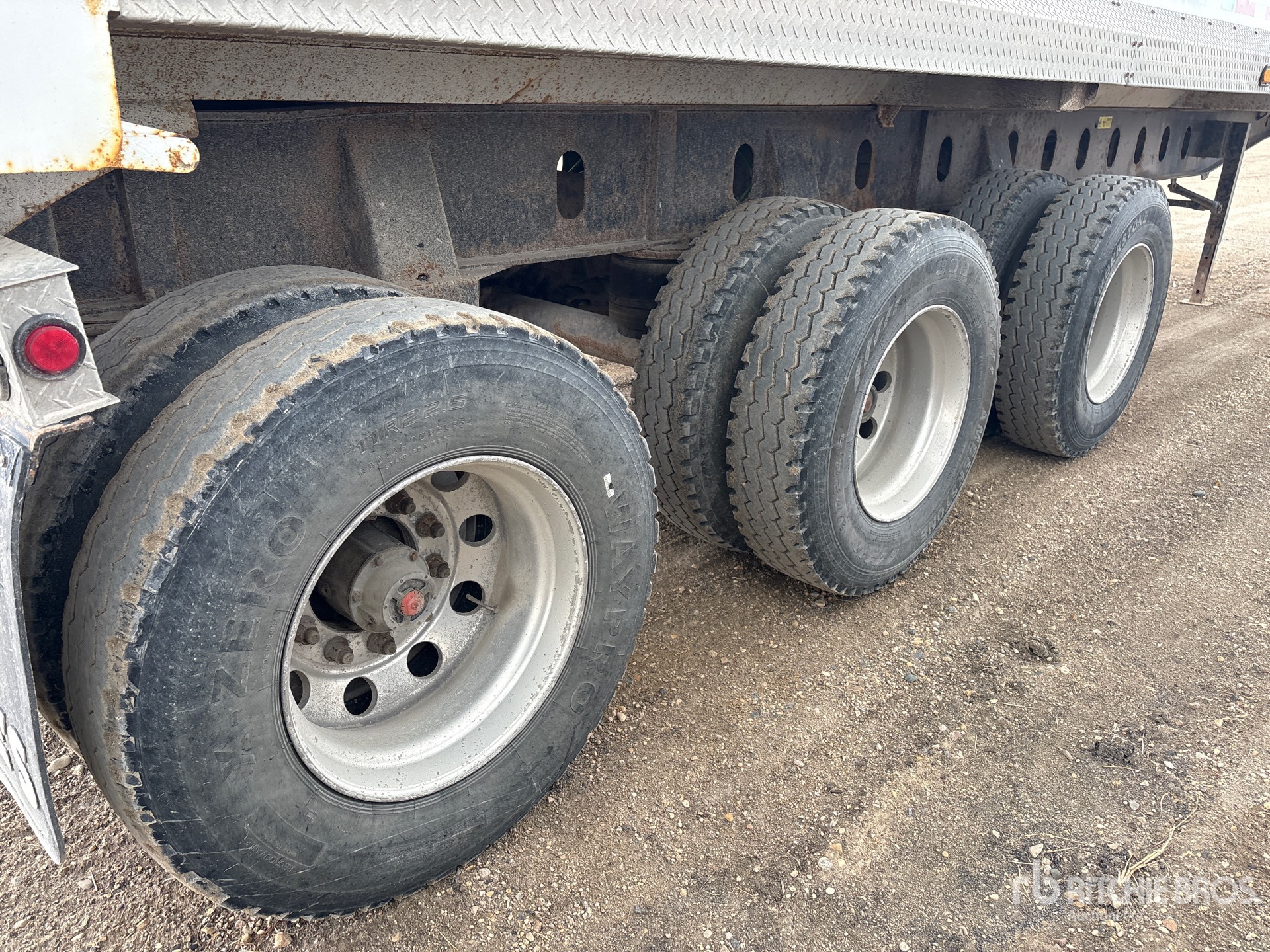 2014 Arnes 29 FT TRI/A