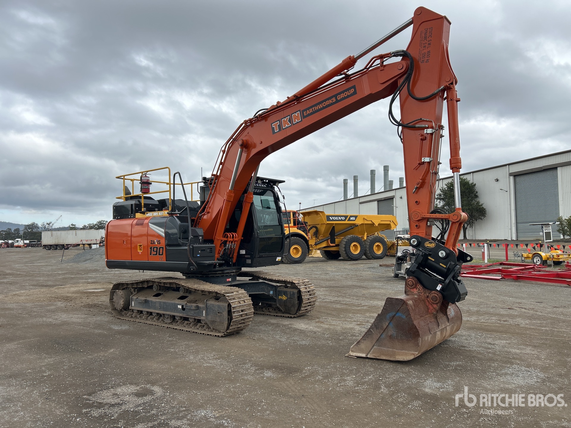 2023 Hitachi ZX160LC-7