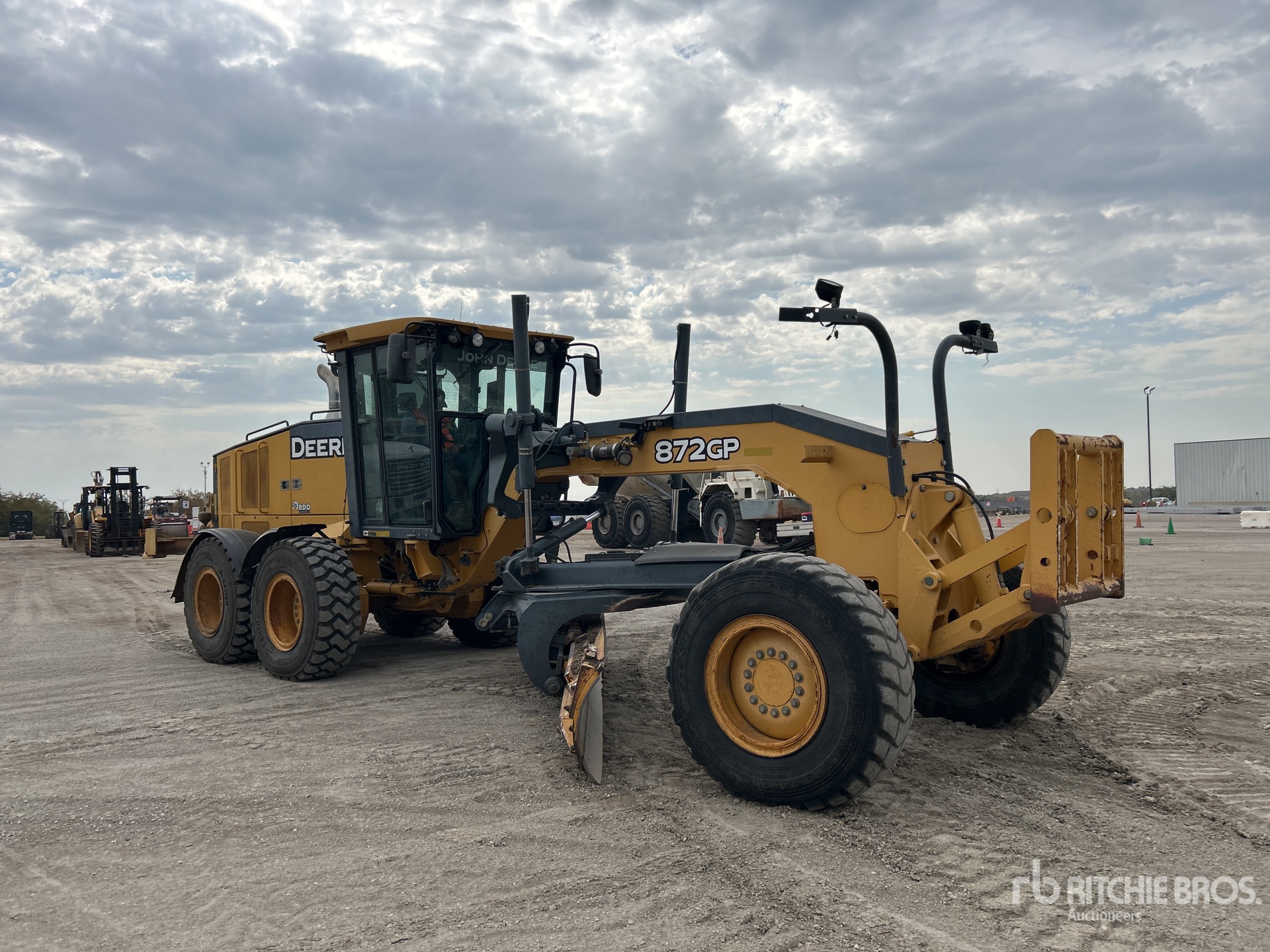 2011 John Deere 872GP