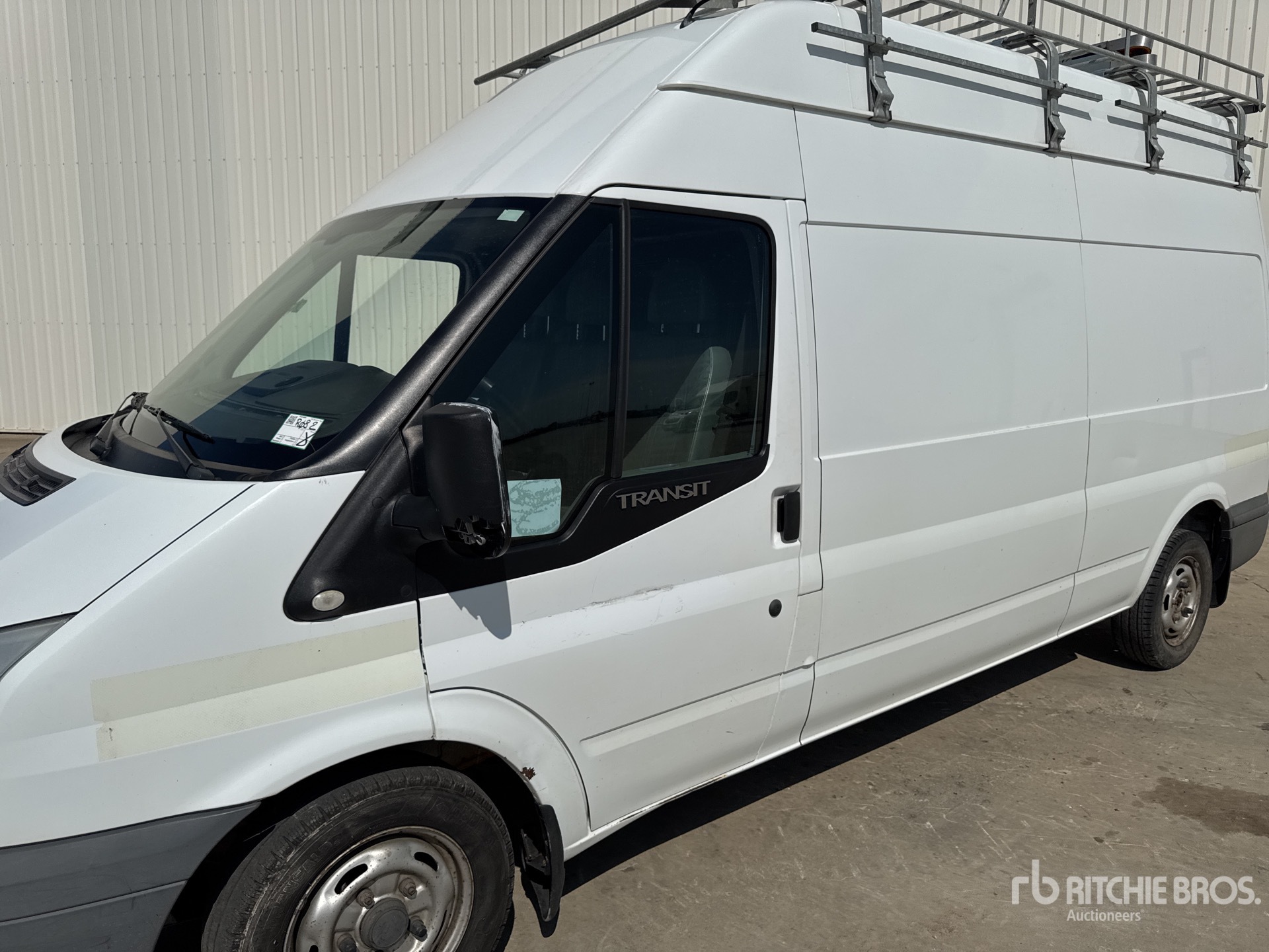 2011 Ford TRANSIT 140T300
