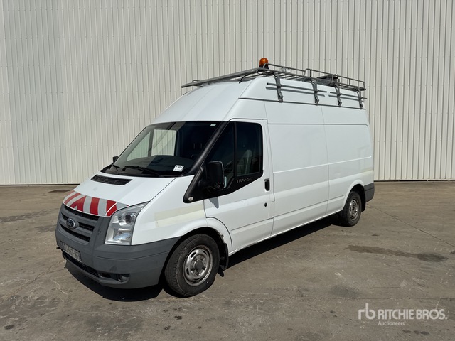 2011 Ford Transit 140T300 Cargo Van
