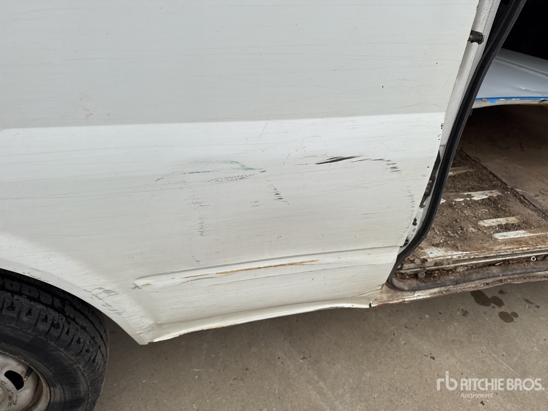 2011 Ford TRANSIT 140T300