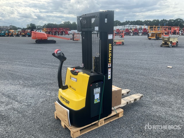 2024 Hyster S1.6 Electric Stacker