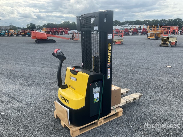 2024 Hyster S1.6 Electric Stacker