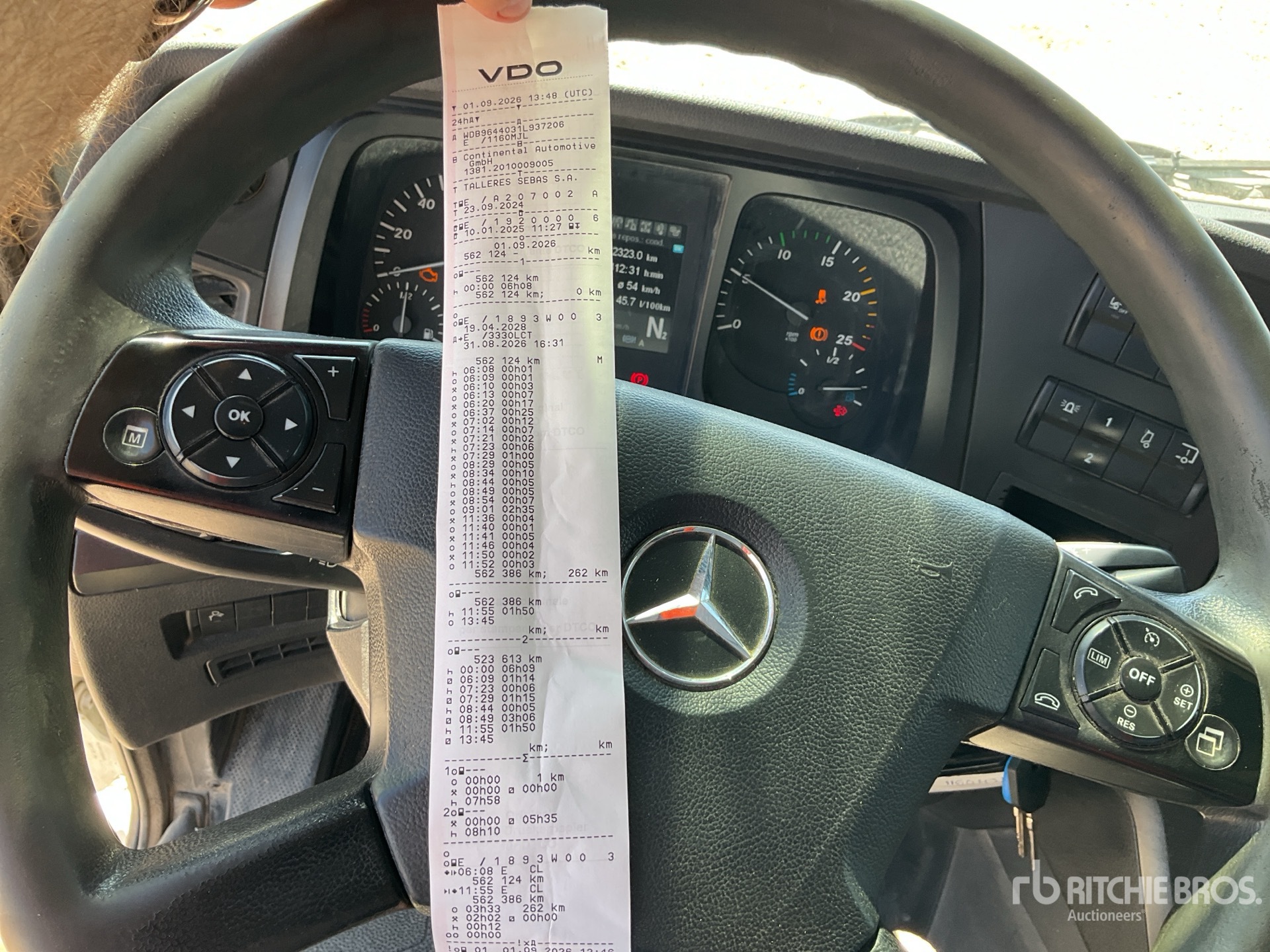 2015 Mercedes-Benz AROCS 2151
