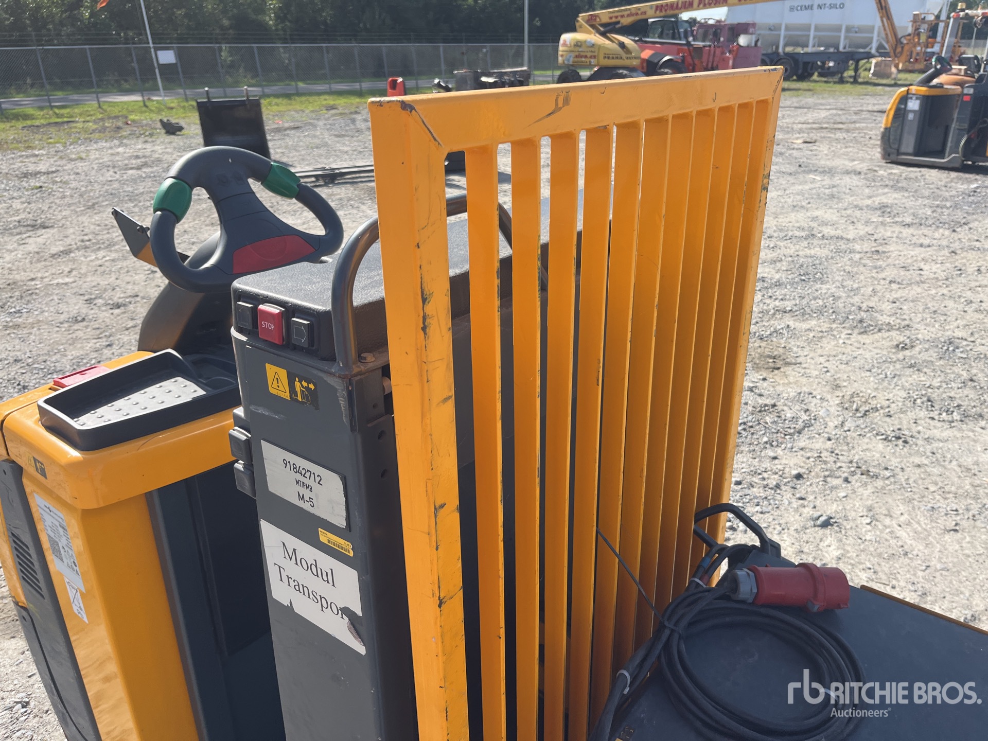 2009 Jungheinrich ECE 320 SH