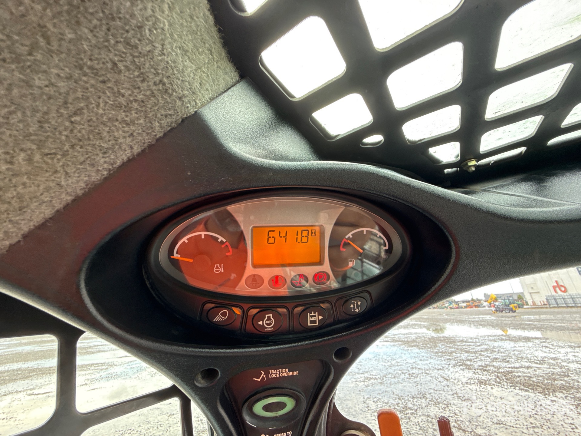 2016 Bobcat S570