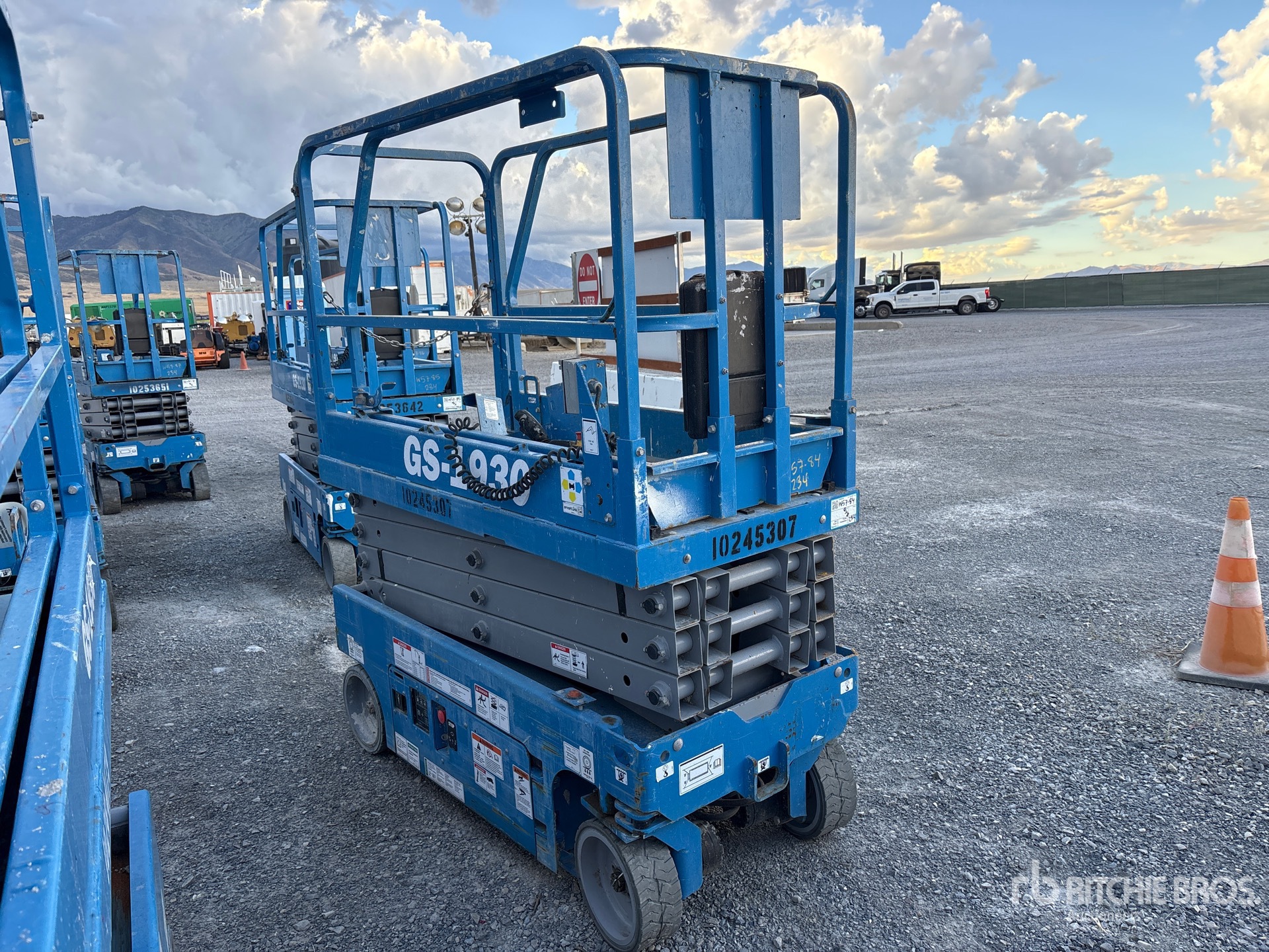 2018 Genie GS1930