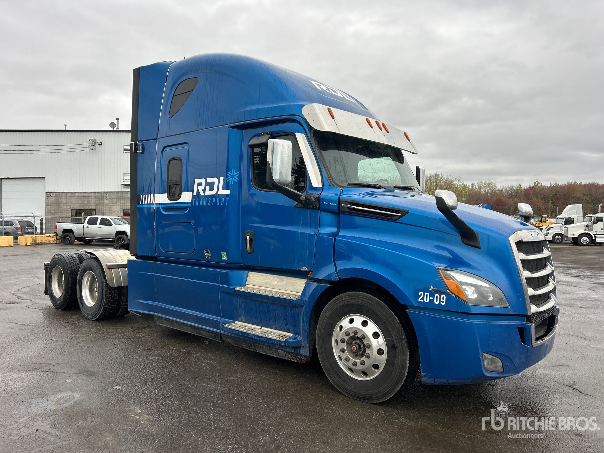 2020 Freightliner CASCADIA 126