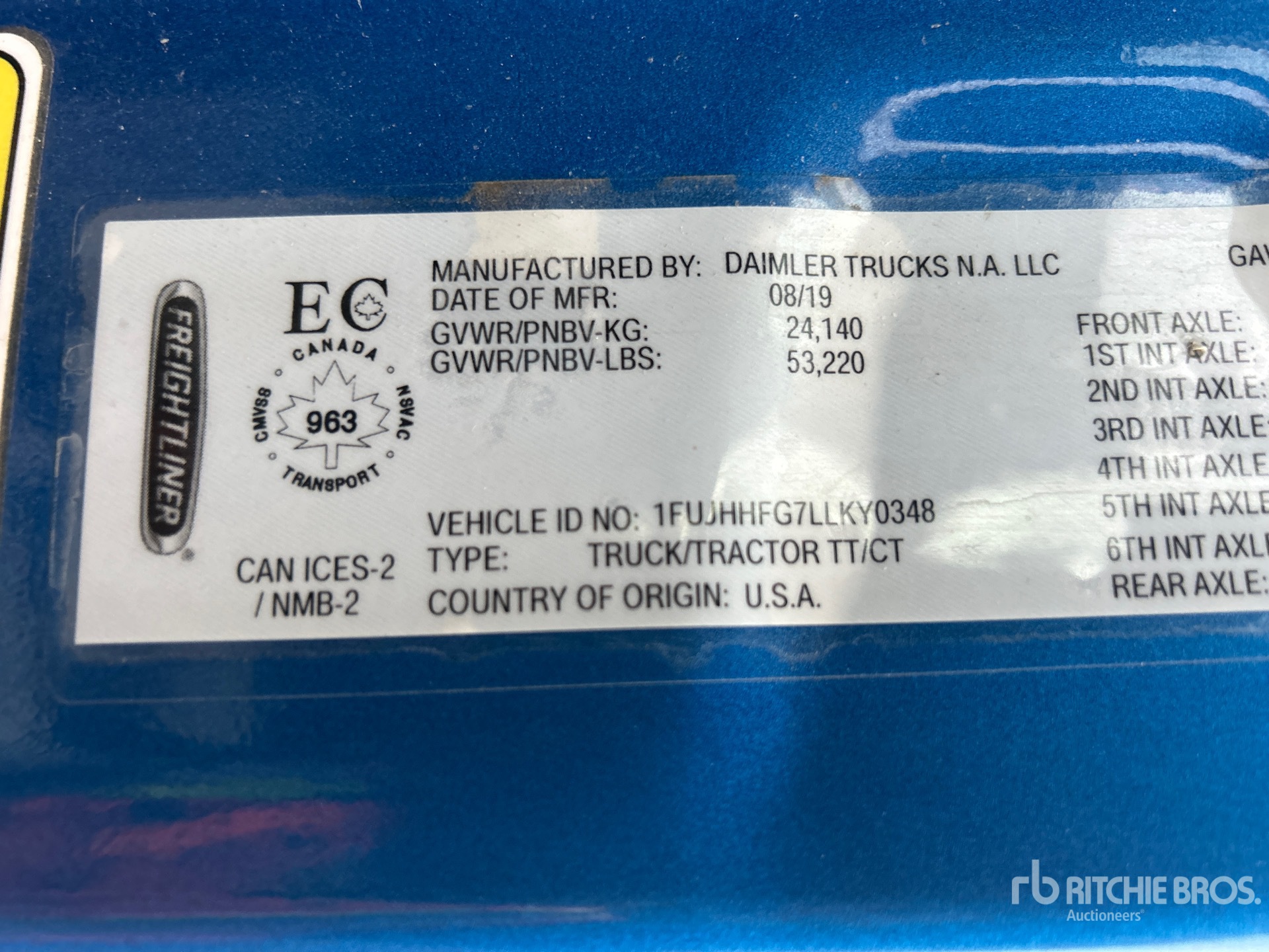 2020 Freightliner CASCADIA 126