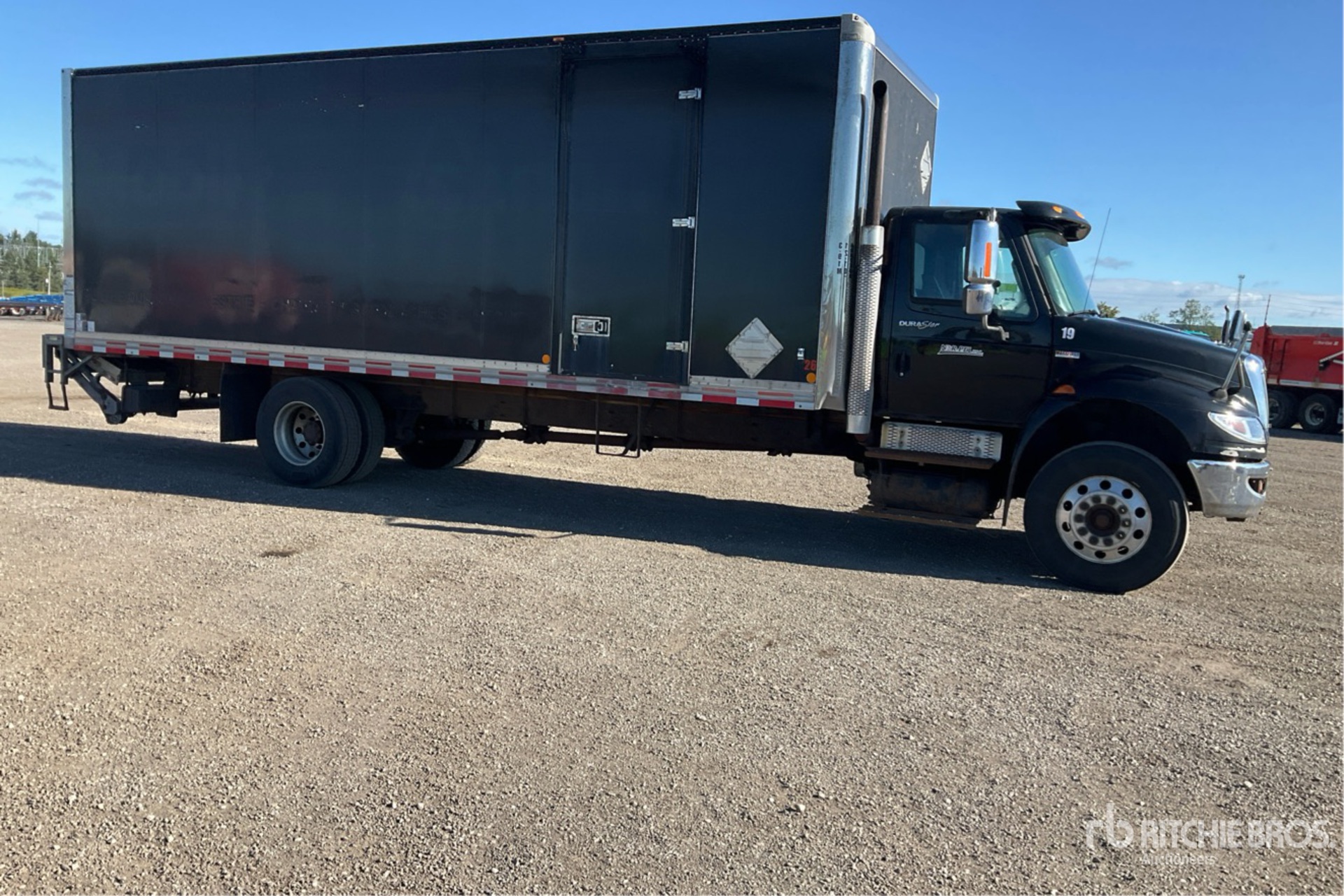 2012 International 4300M7 SBA