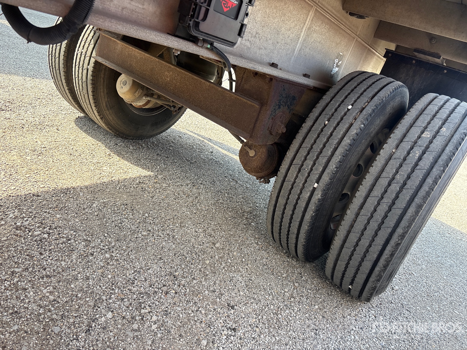 2009 East 48 FT T/A SPREAD AXLE